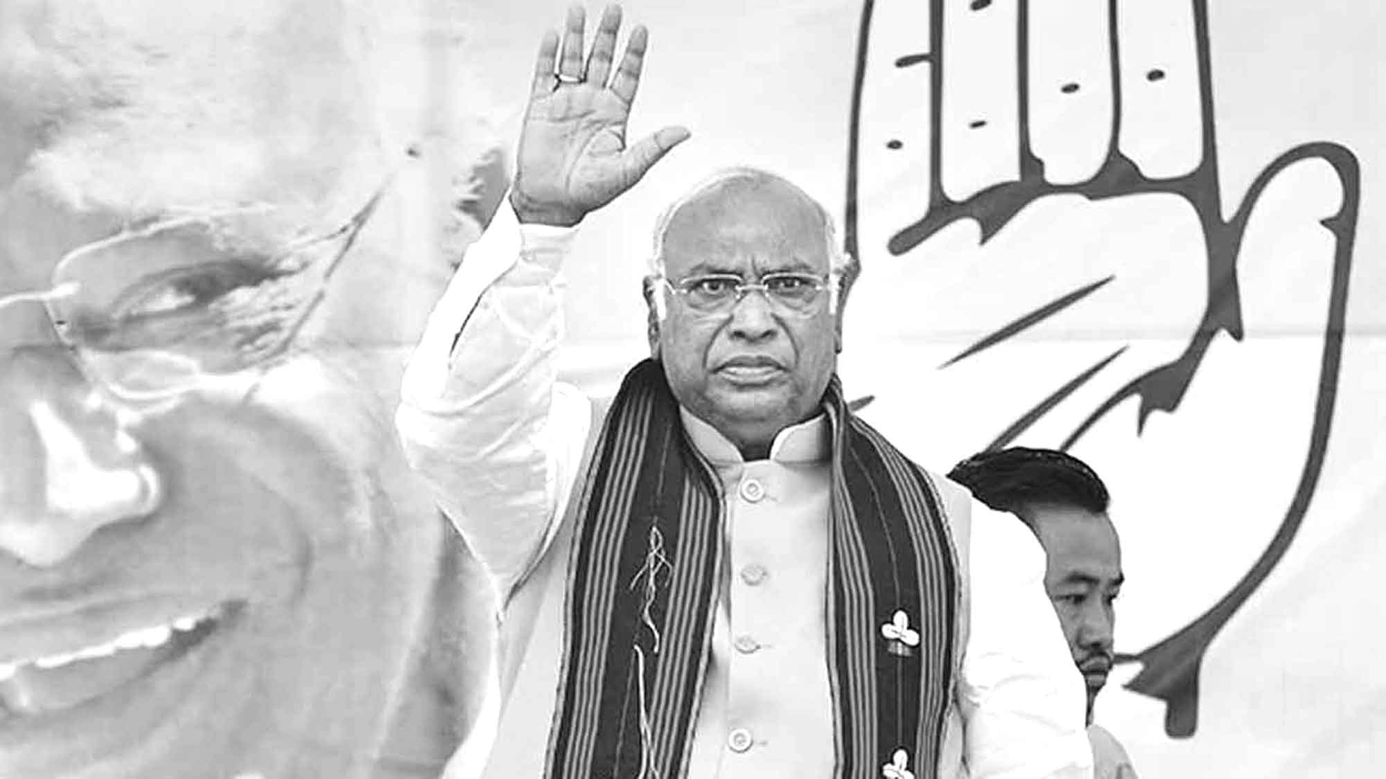 বিজেপি বিরোধী জোট 'ইনডিয়া'র চেয়ারপারসন হলেন খাড়্‌গে