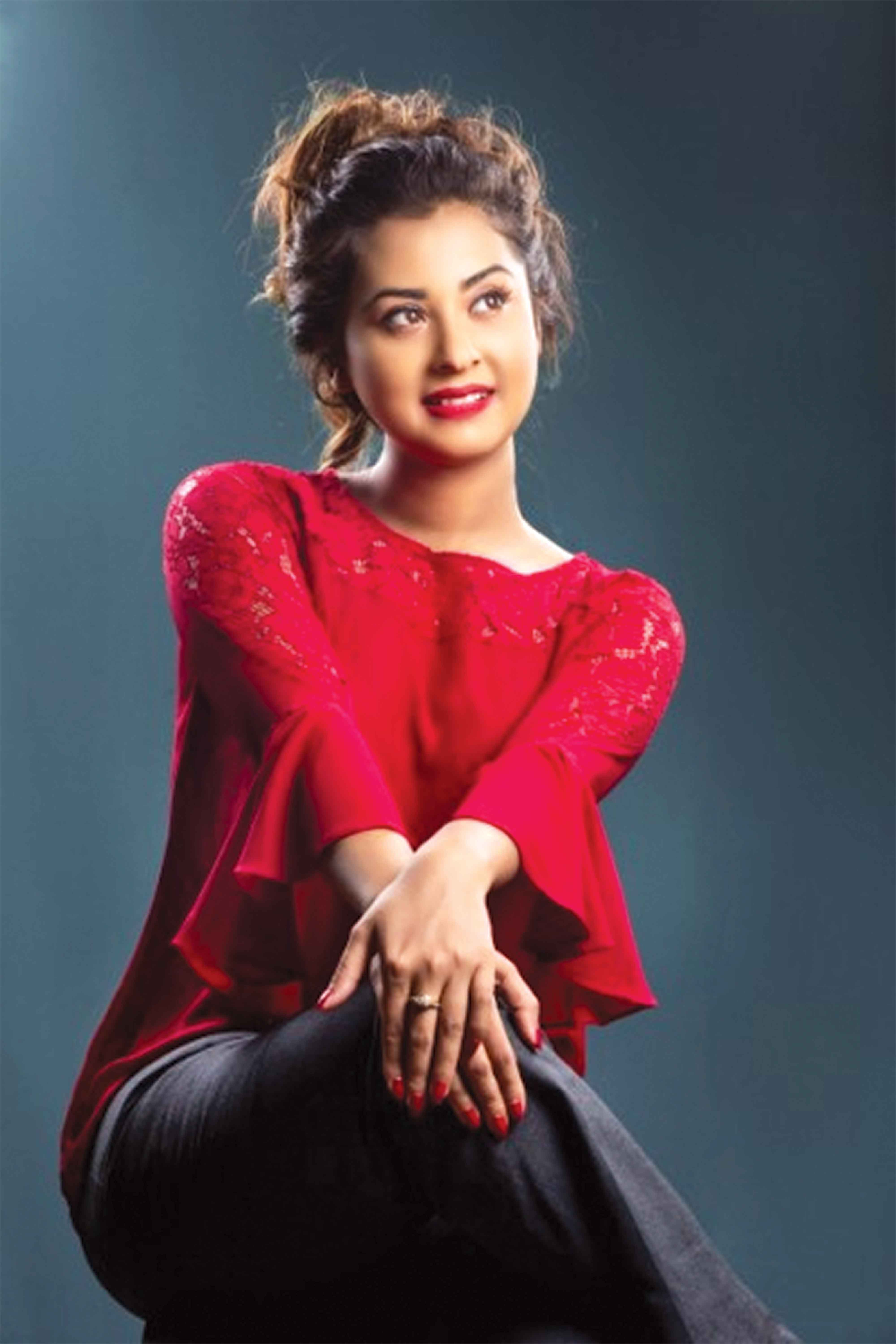 নতুন অভিযানে অদম্য বুবলী