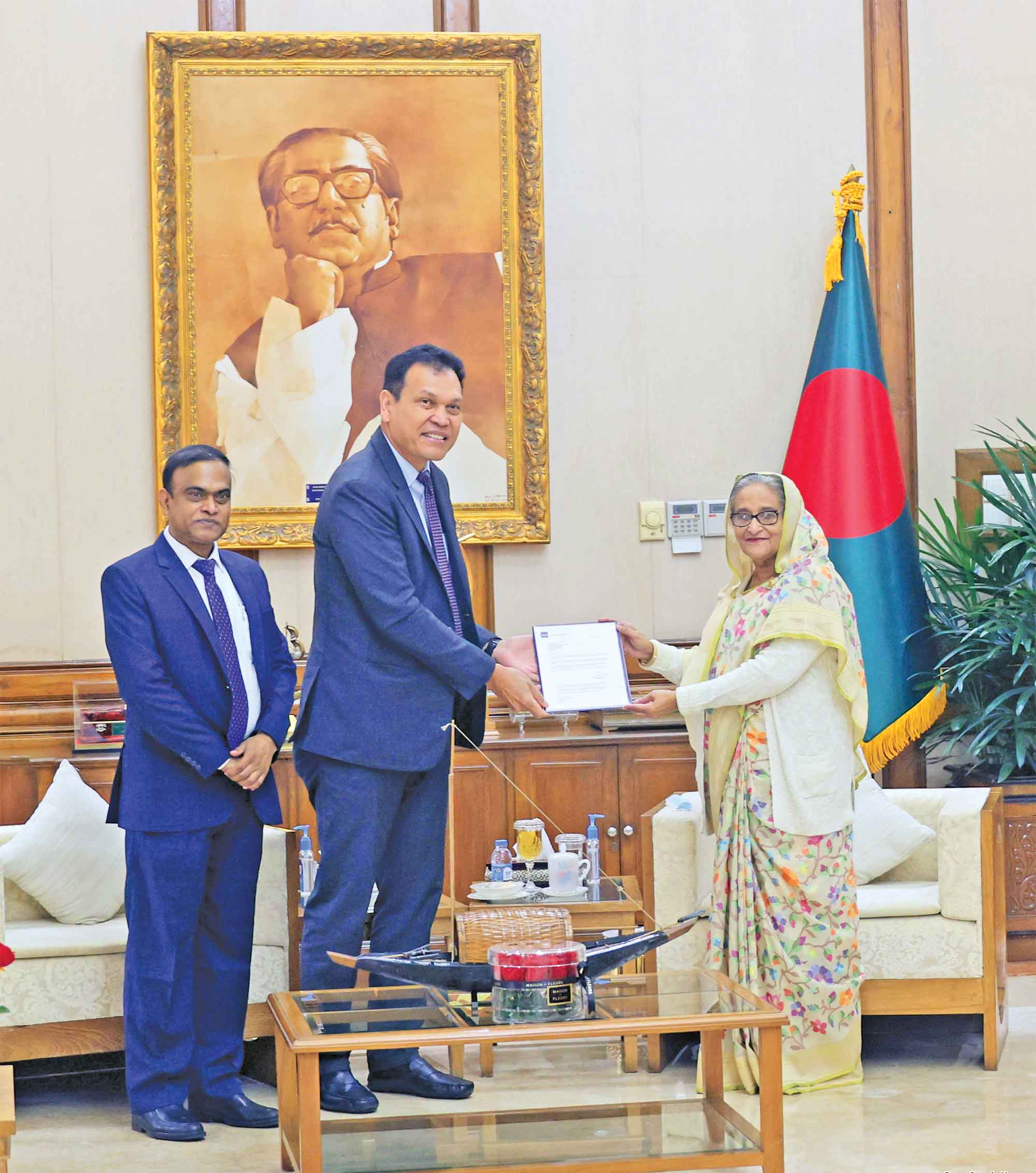 প্রধানমন্ত্রী হিসেবে শেখ হাসিনার প্রত্যাবর্তন বাংলাদেশের জন্য জরুরি ছিল :এডিবি