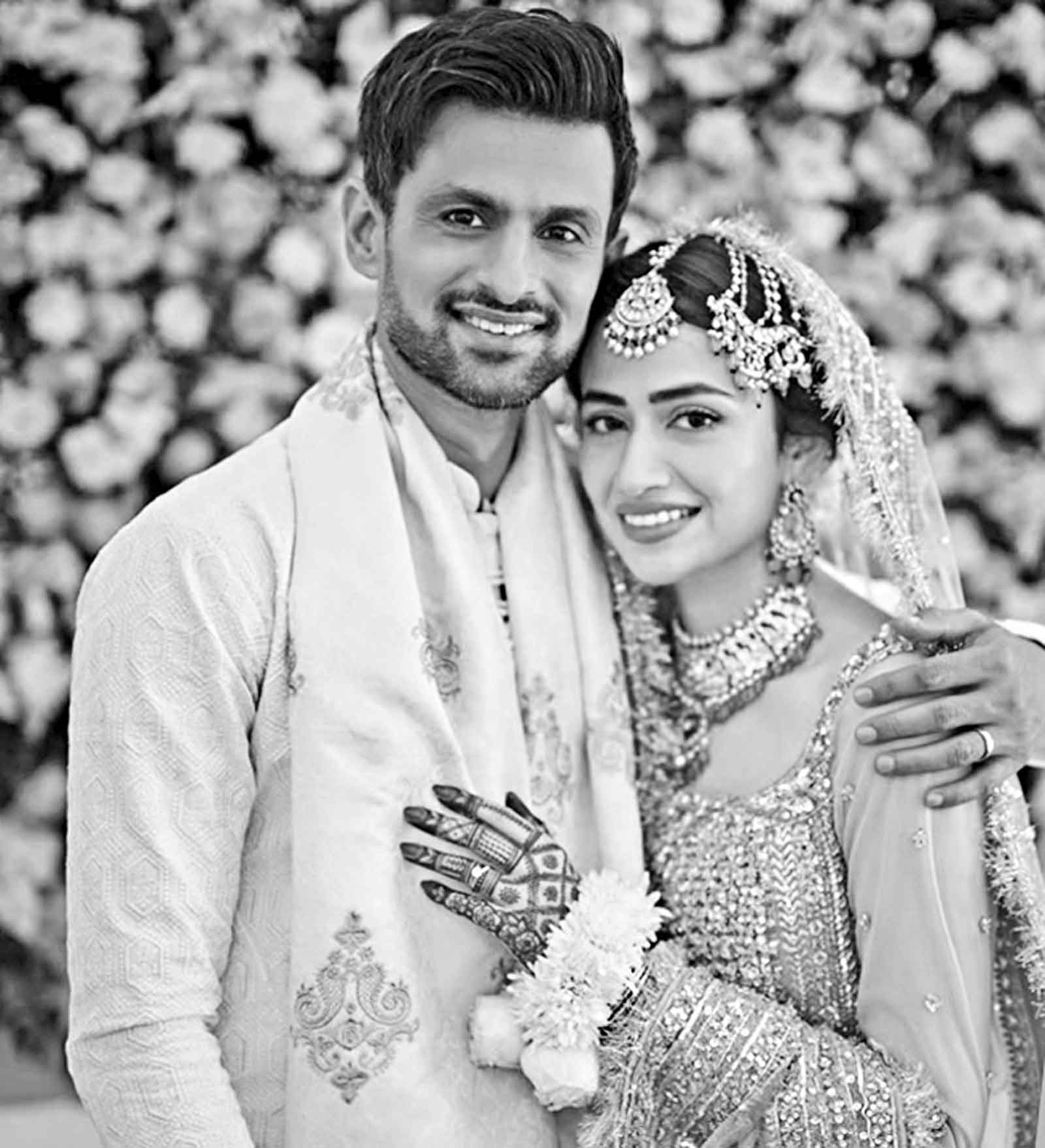 চমক দিয়ে ফের বিয়ে করলেন শোয়েব মালিক