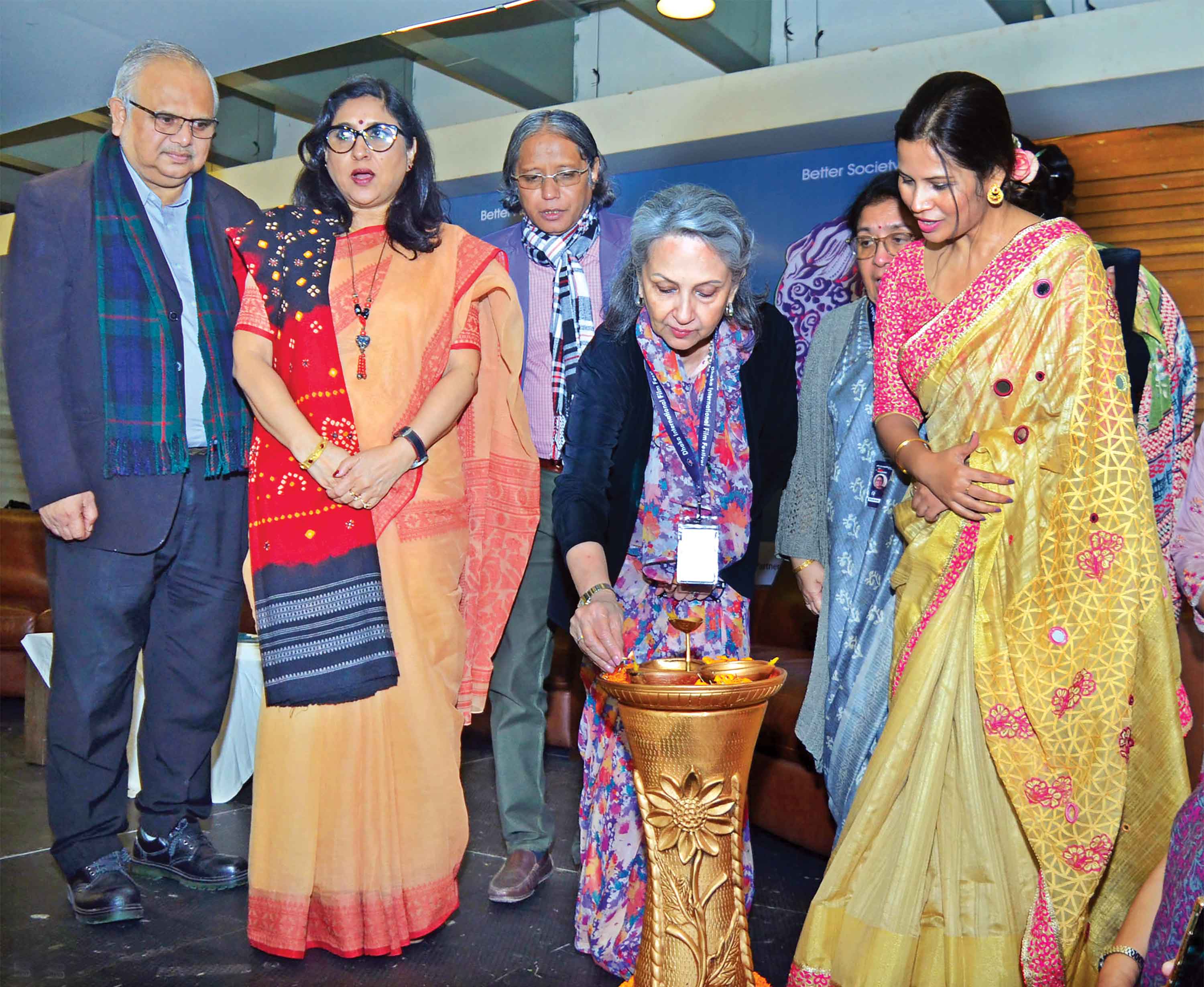 ঢাকায় 'আন্তর্জাতিক উইমেন ফিল্মমেকার্স কনফারেন্স' শুরু