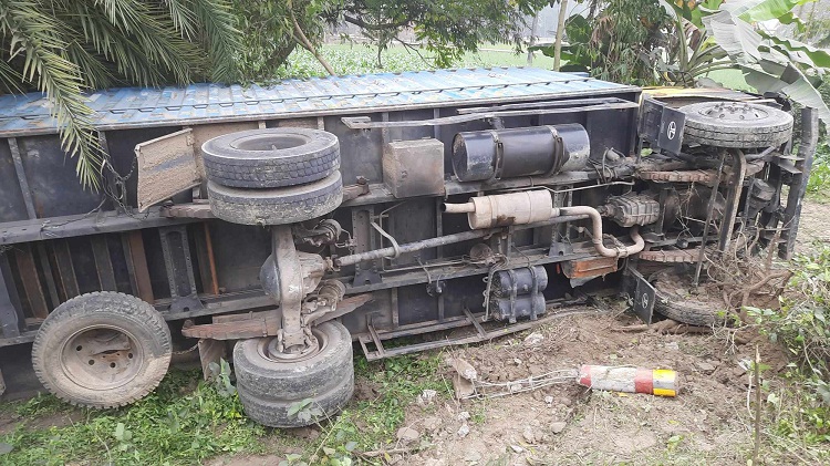 নকলায় সড়ক দুর্ঘটনায় নিহত ১