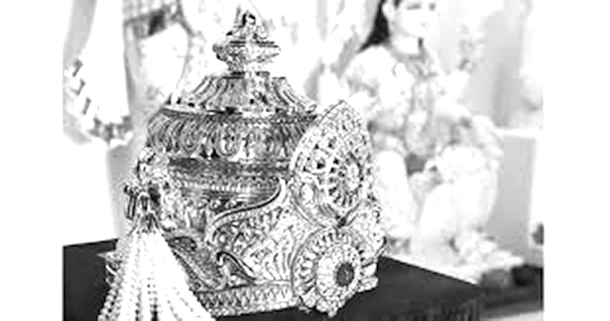 রামলালার সোনার মুকুটের দাম ১১ কোটি রুপি