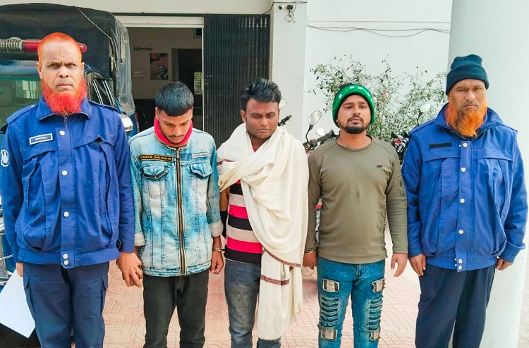 মেলান্দহে ডিবি পুলিশ পরিচয়ে চাঁদাবাজি, আটক ৩