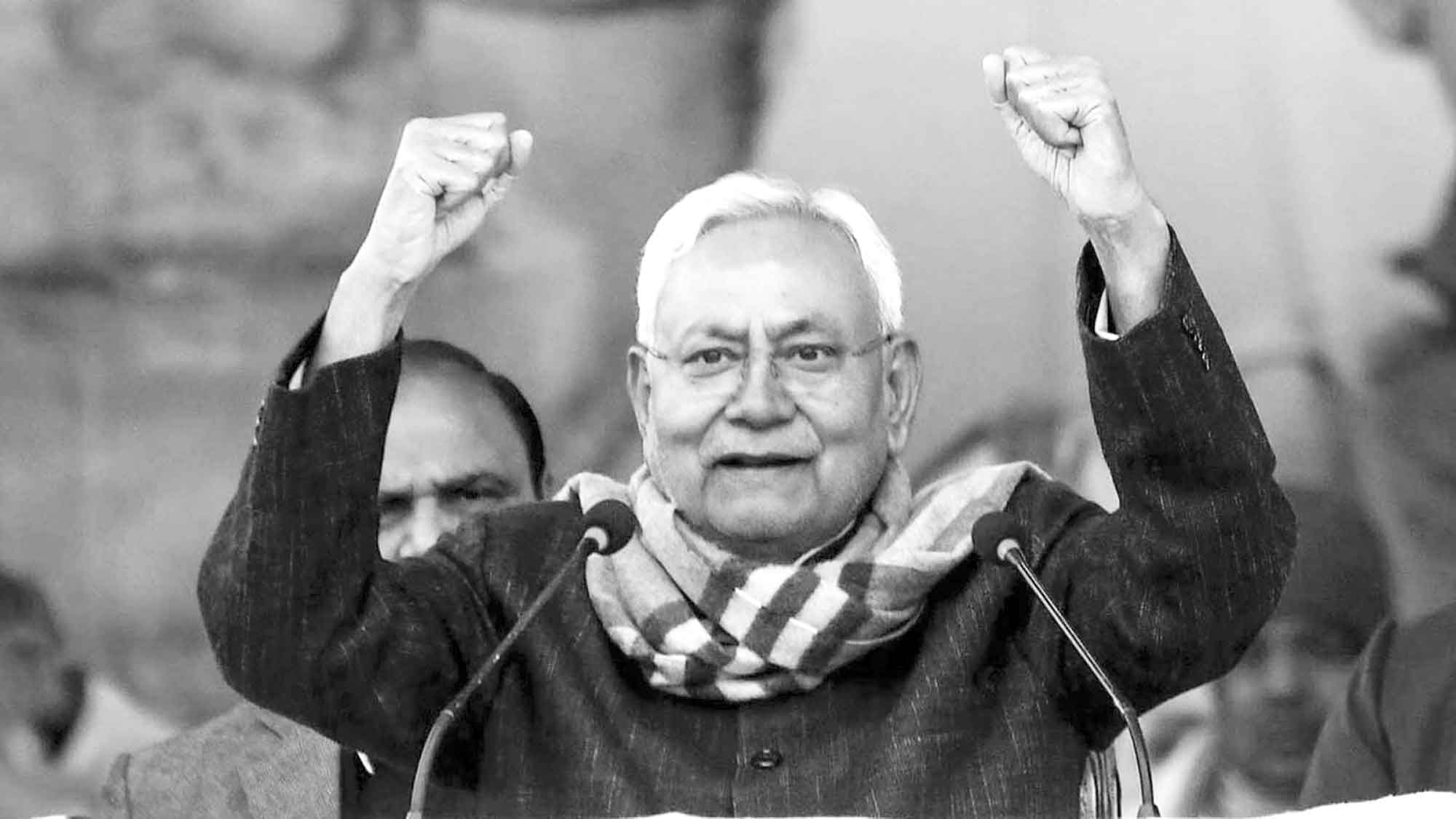 ভোল পাল্টে বিজেপি জোটে নীতিশ, ফের মুখ্যমন্ত্রী
