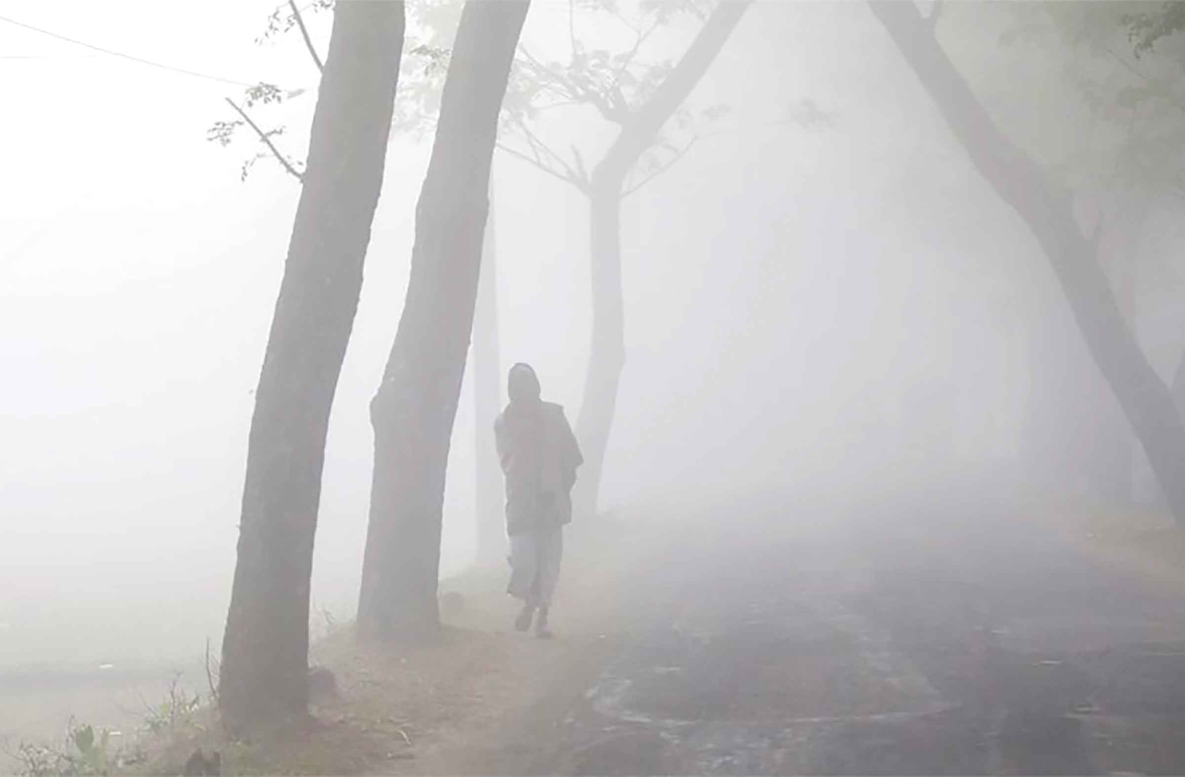 তীব্র শীতে কাঁপছে তেঁতুলিয়া