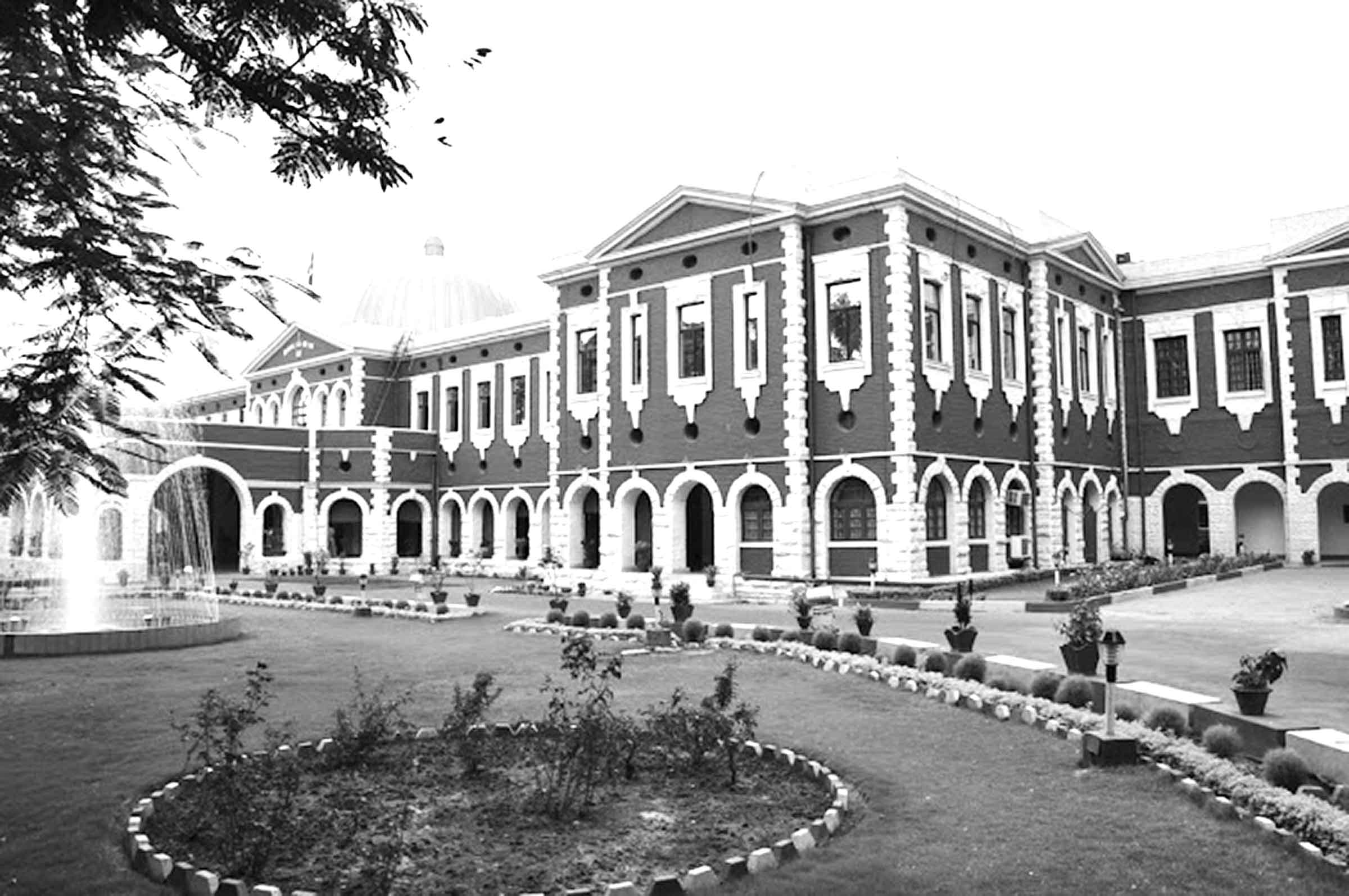 অকারণে বিচ্ছেদ চাইতে পারেন না স্ত্রী, শ্বশুরবাড়ির সেবা করতেই হবে :ঝাড়খন্ড হাইকোর্ট