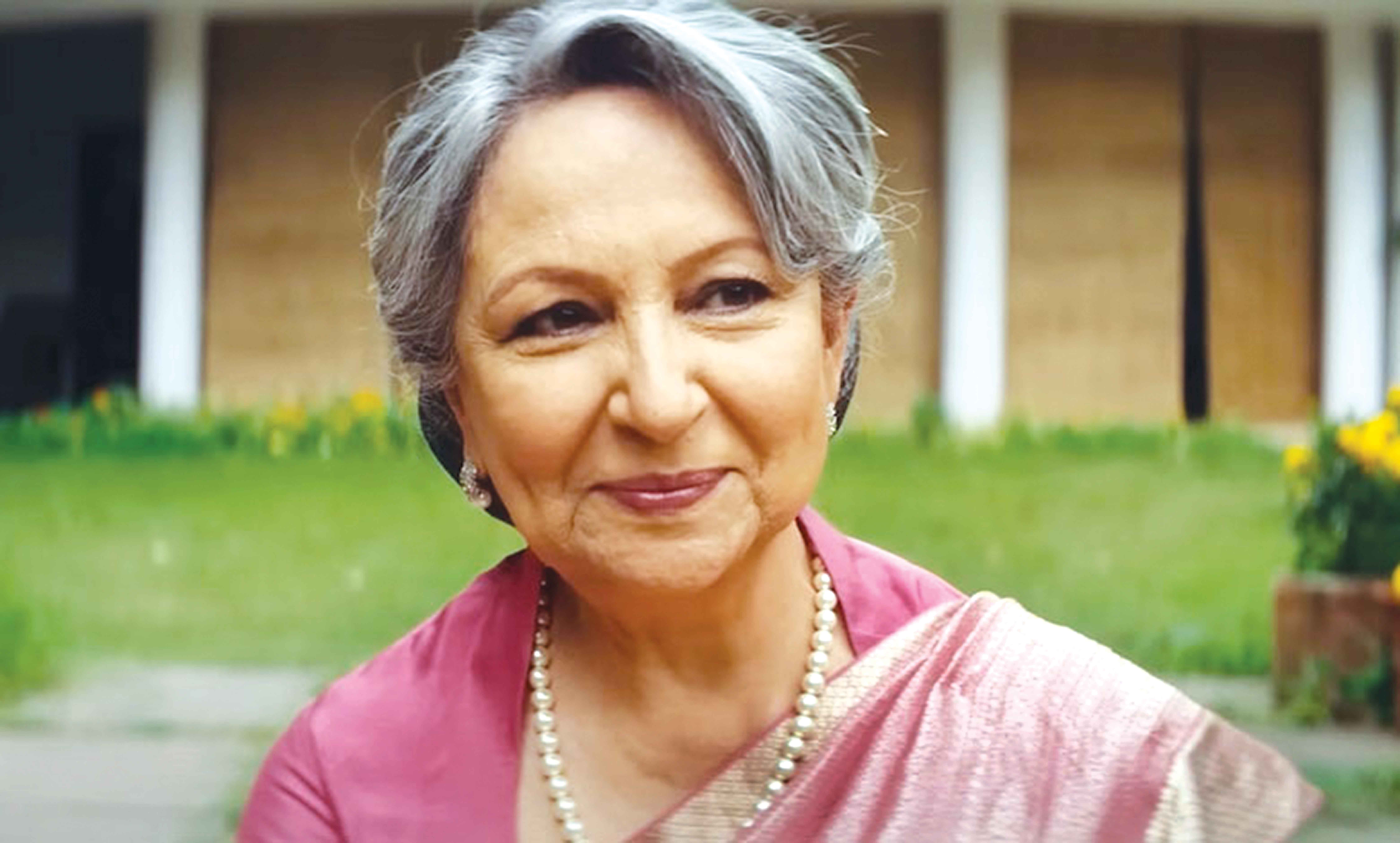আজও লীলা লাস্যময় শর্মিলা