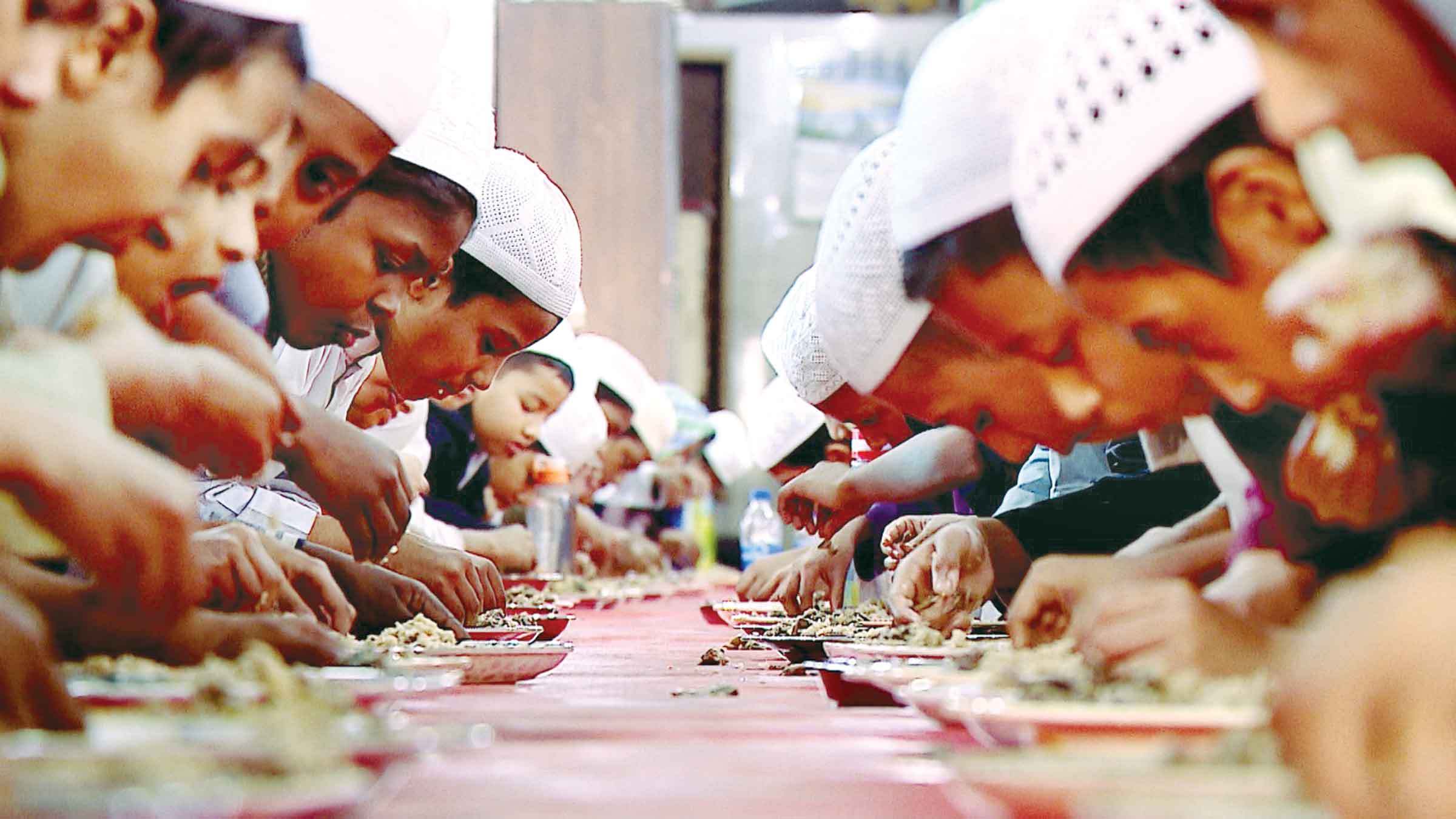 বসুন্ধরা এমডির জন্মদিনে এতিম শিশুদের উৎসব