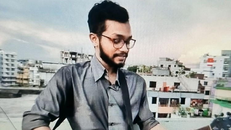 ইস্ট ওয়েস্ট বিশ্ববিদ্যালয়ের শিক্ষার্থীর ঝুলন্ত লাশ উদ্ধার