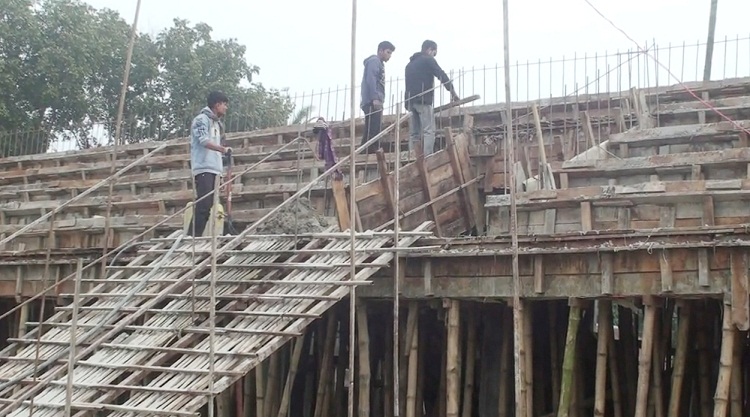 পুঠিয়ায় নতুন রূপে সাজছে শেখ রাসেল মিনি স্টেডিয়াম