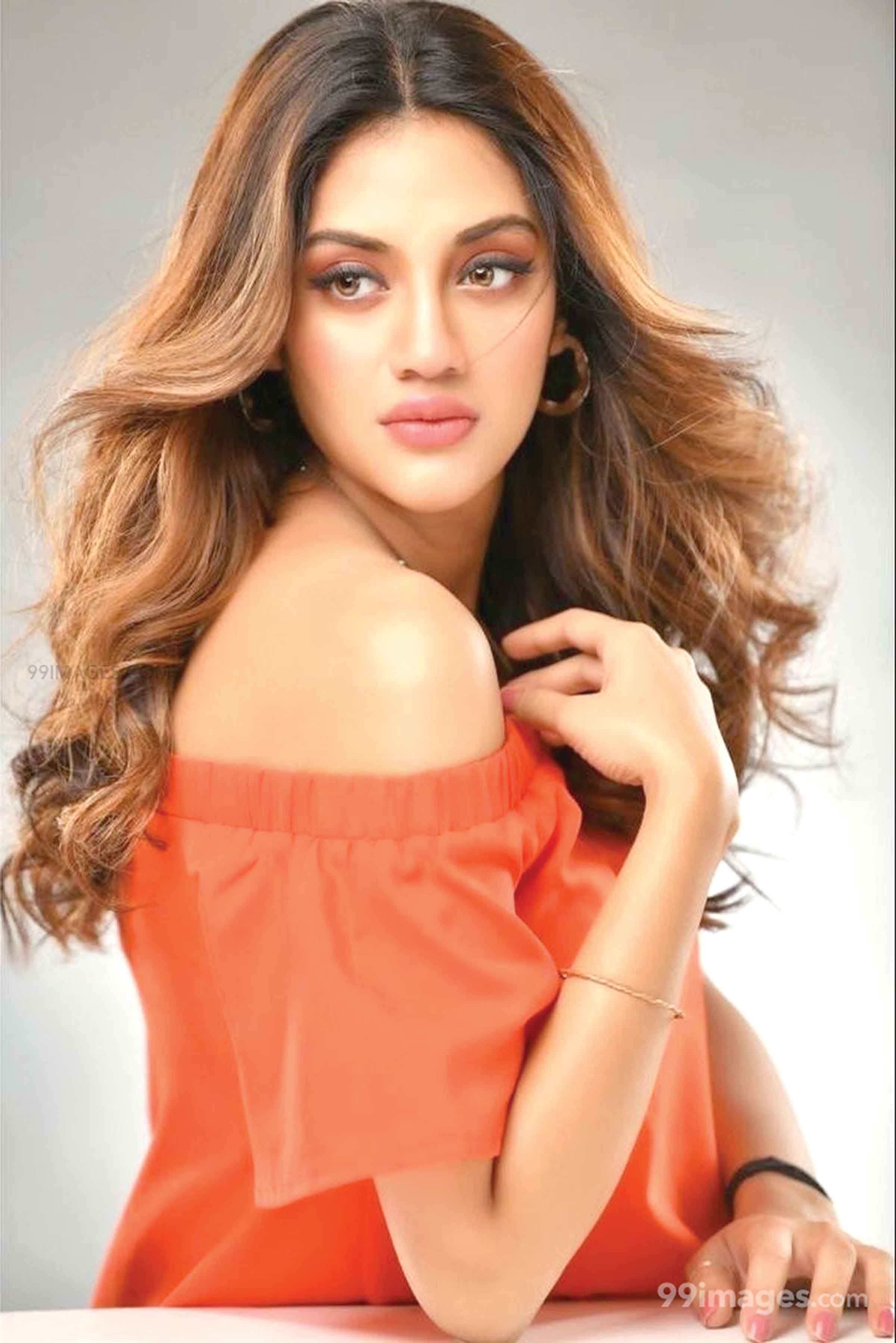 নুসরাতকে নিয়ে হইচই