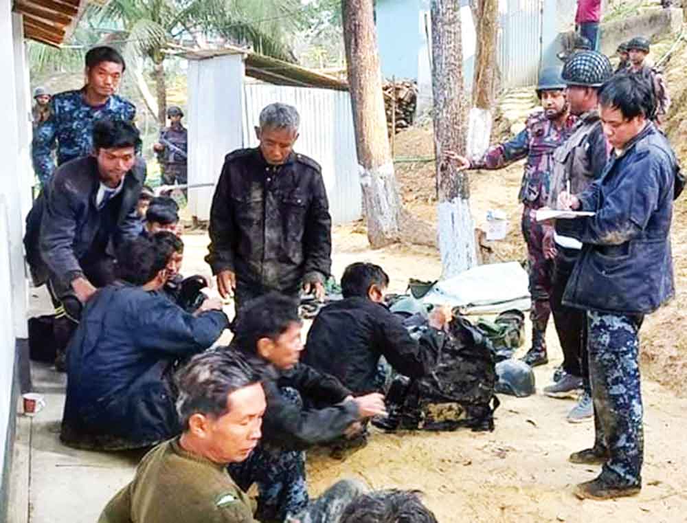 মিয়ানমারের ছোড়া মর্টার শেলে বাংলাদেশিসহ দুইজন নিহত