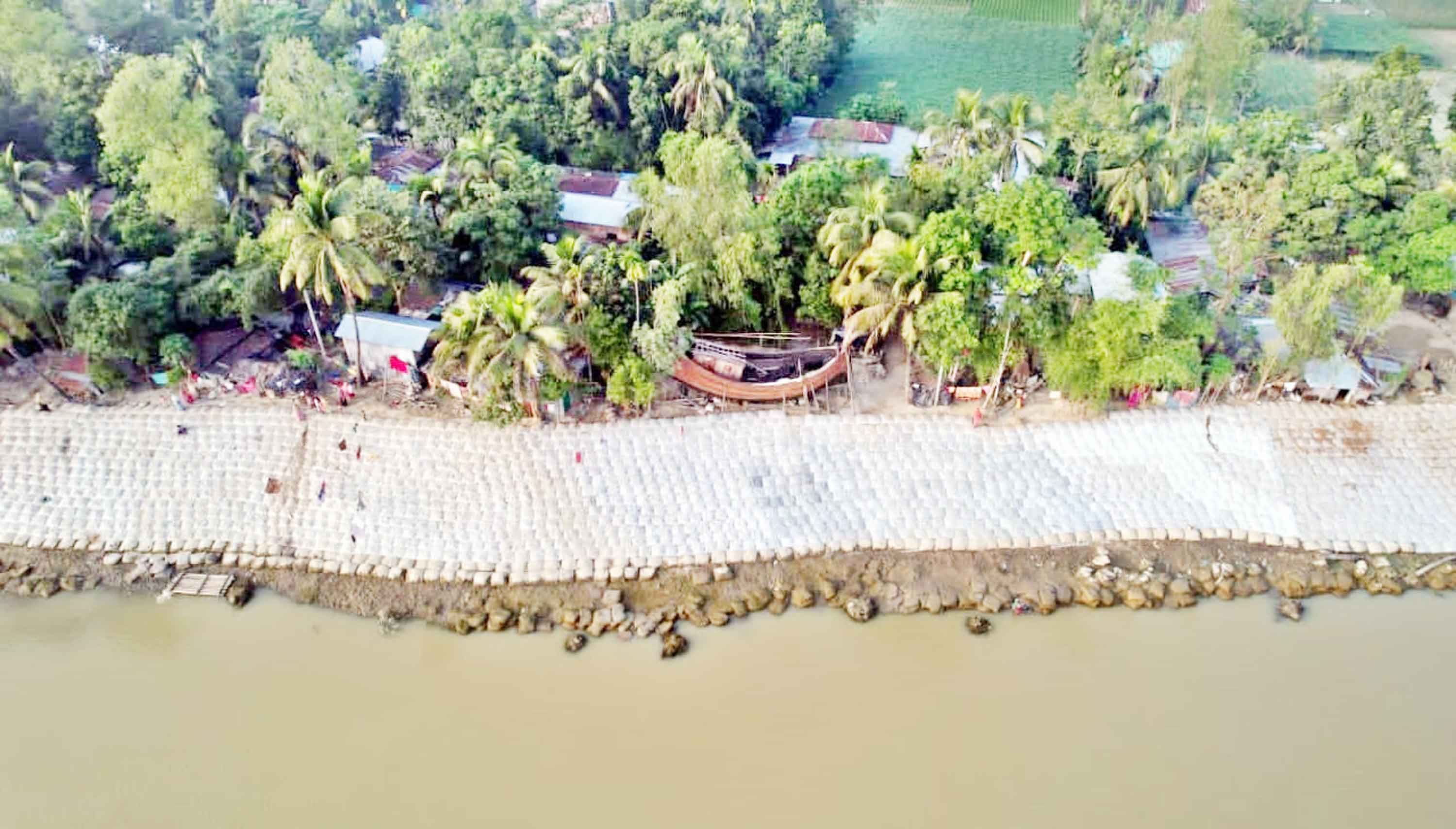 মাতামুহুরী নদীর ২২০০ মিটার প্রতিরক্ষা বাঁধ হওয়ায় স্বস্তি