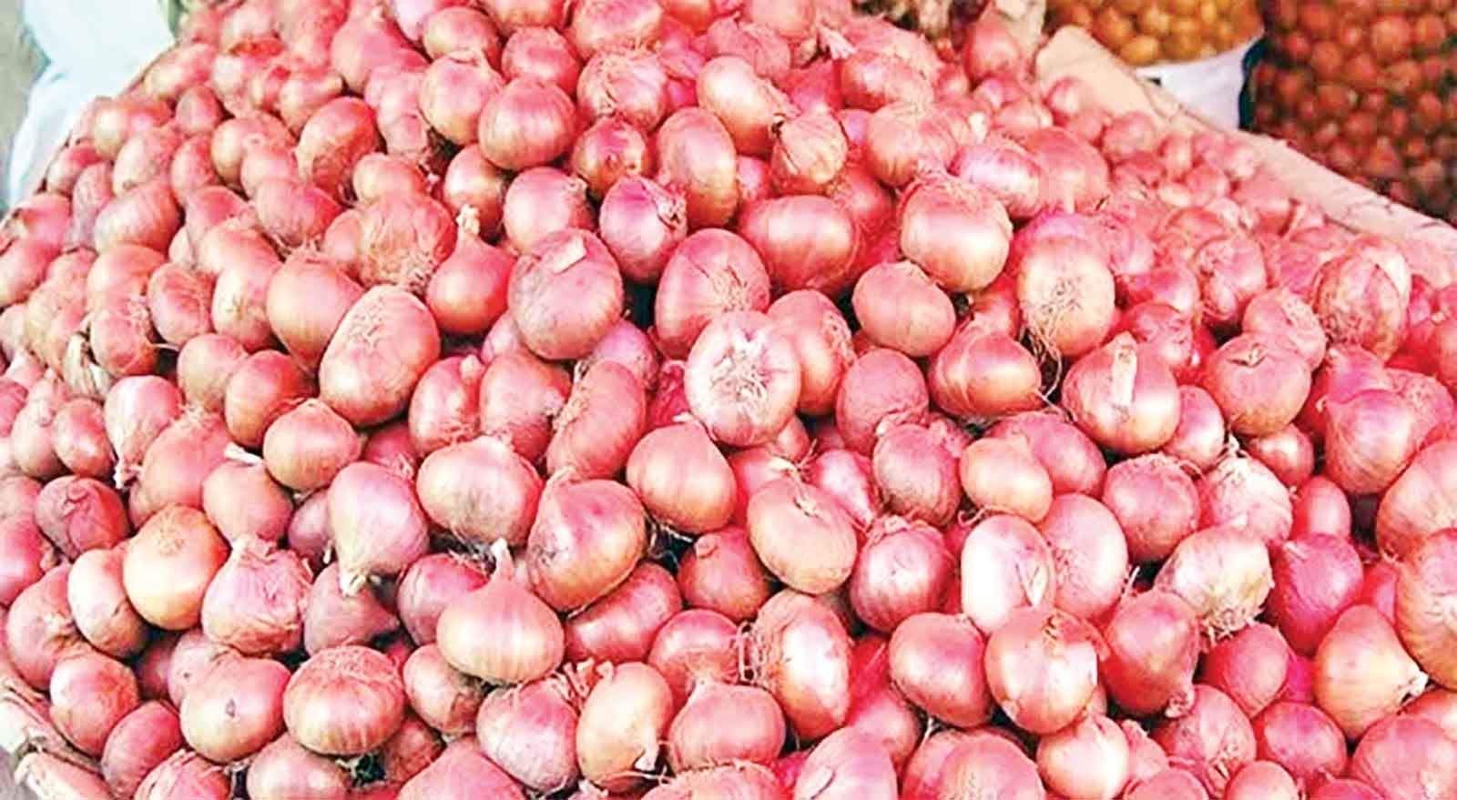 হুহু করে বাড়ছে পেঁয়াজের দাম