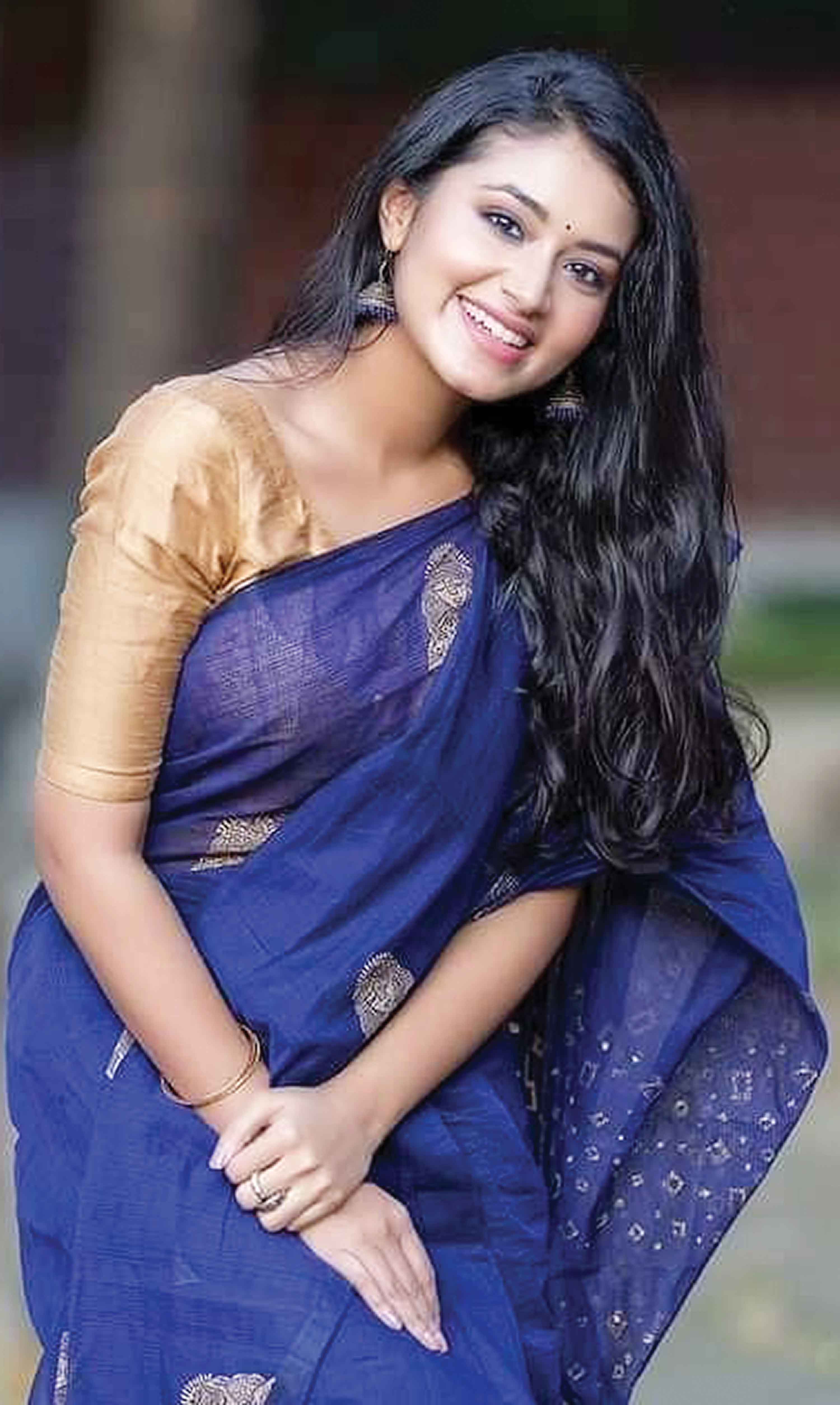 রাতভর নাচালেন ফারিণ