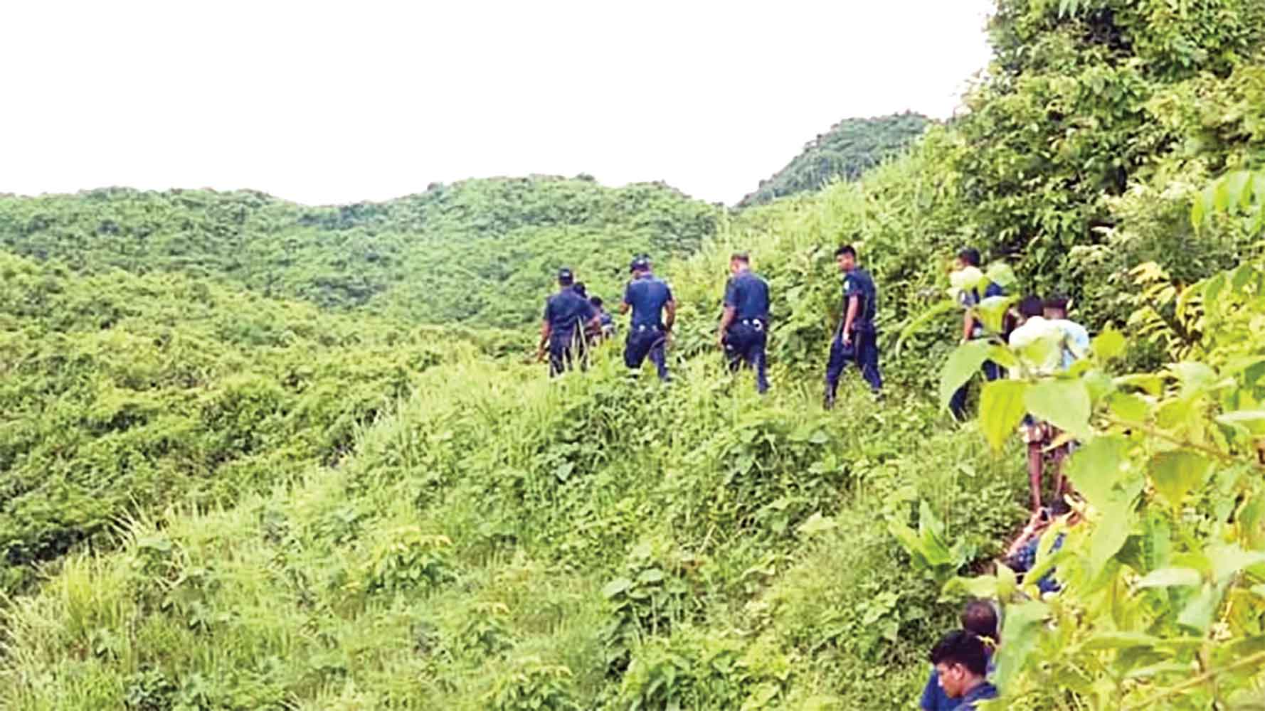 পটিয়ার পাহাড়ে সন্ত্রাসীদের অপহরণ বাণিজ্য