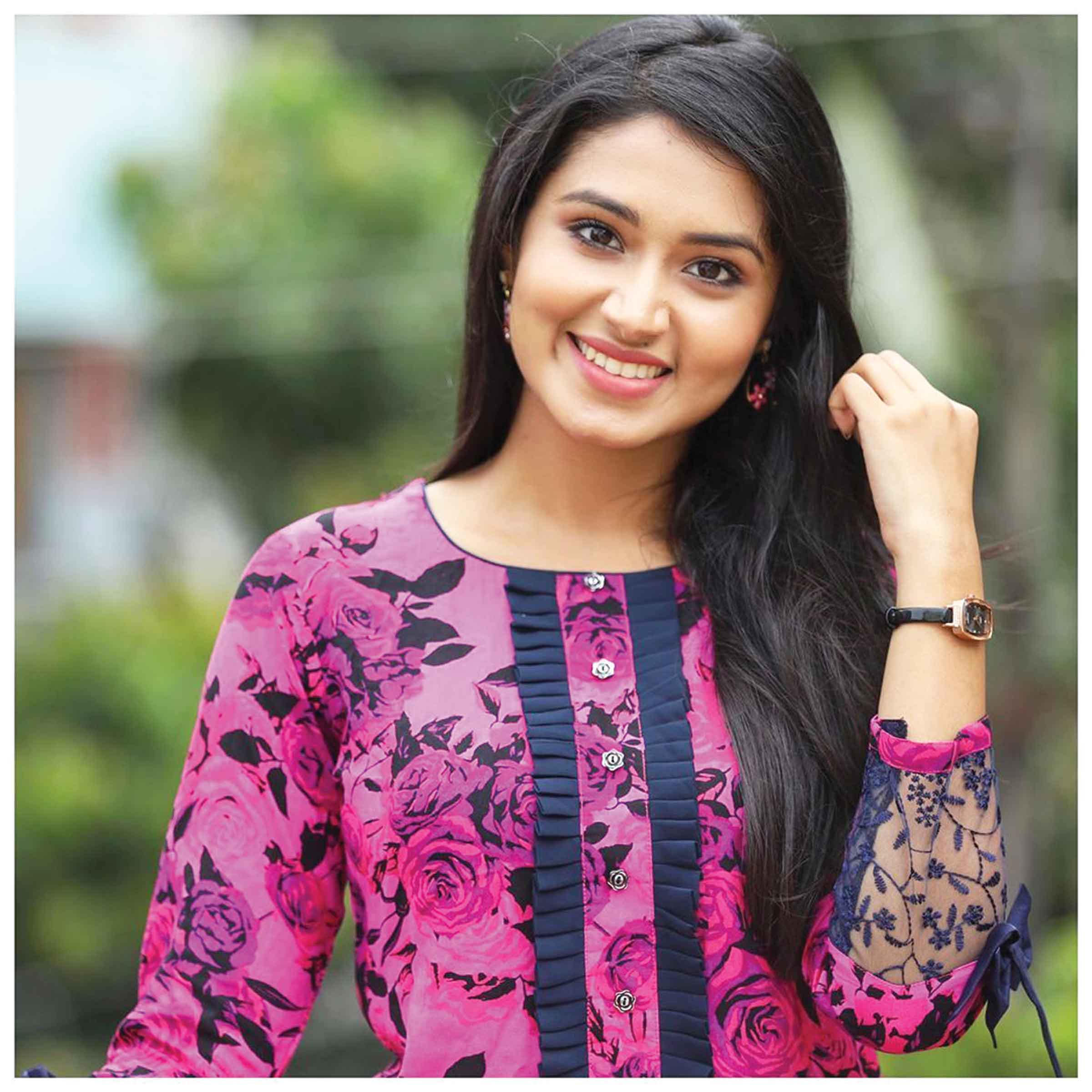 ইরানে পুরস্কার জিতলেন ফারিণ