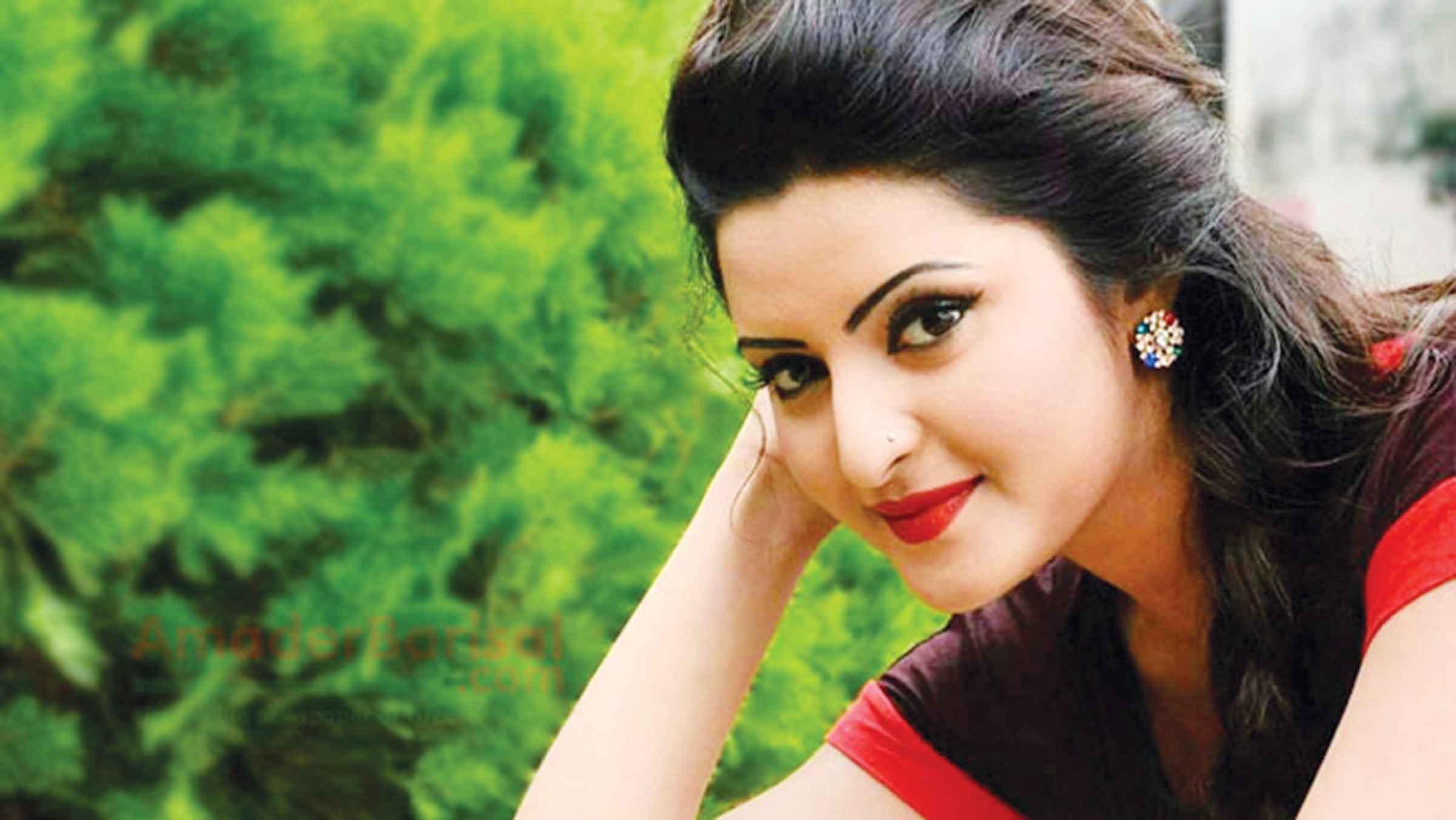 ভক্তদের আবদার মিটালেন পরীমনি