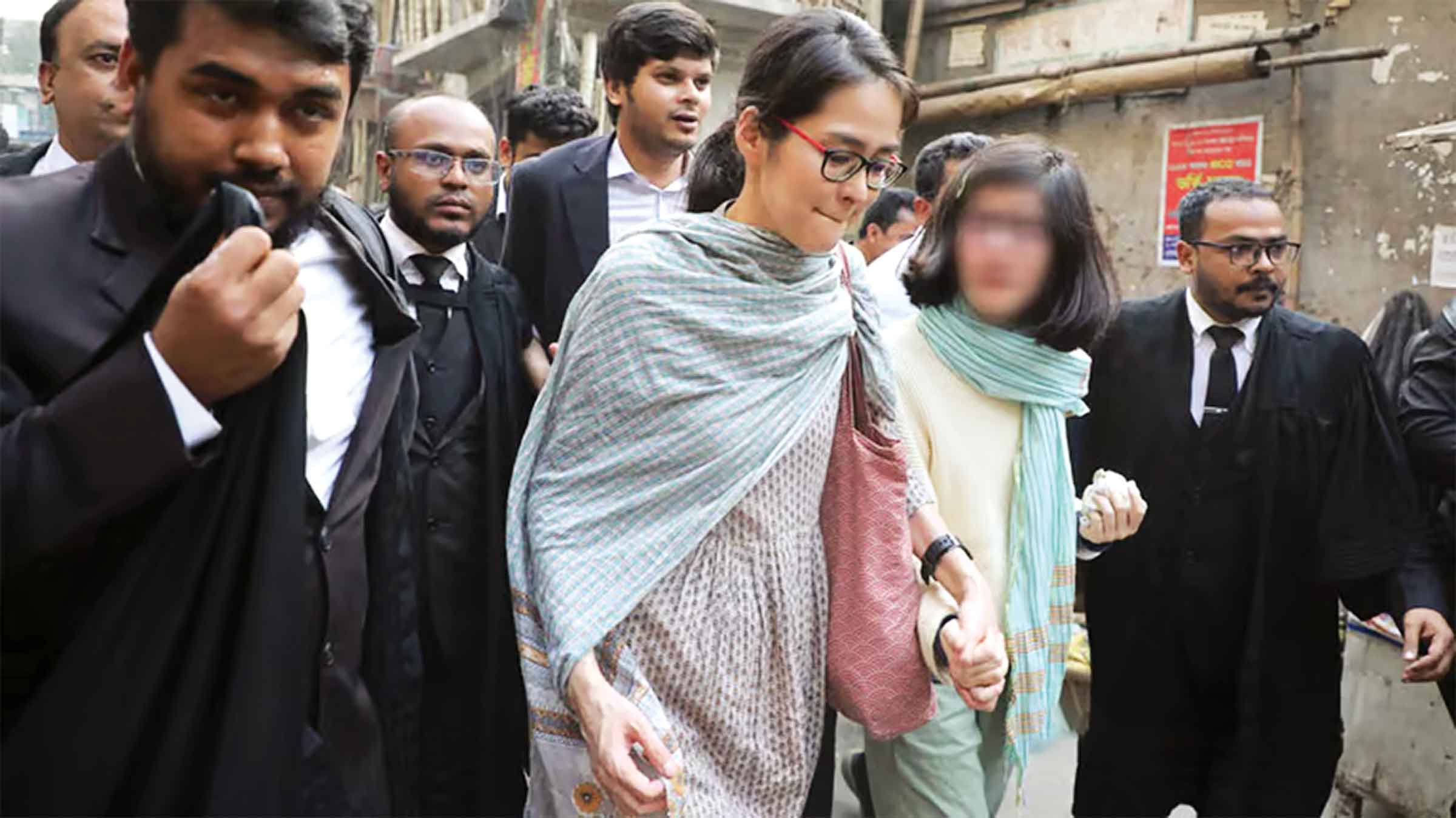 জাপানি তিন শিশুকে বাবা ও মায়ের মধ্যে ভাগাভাগি