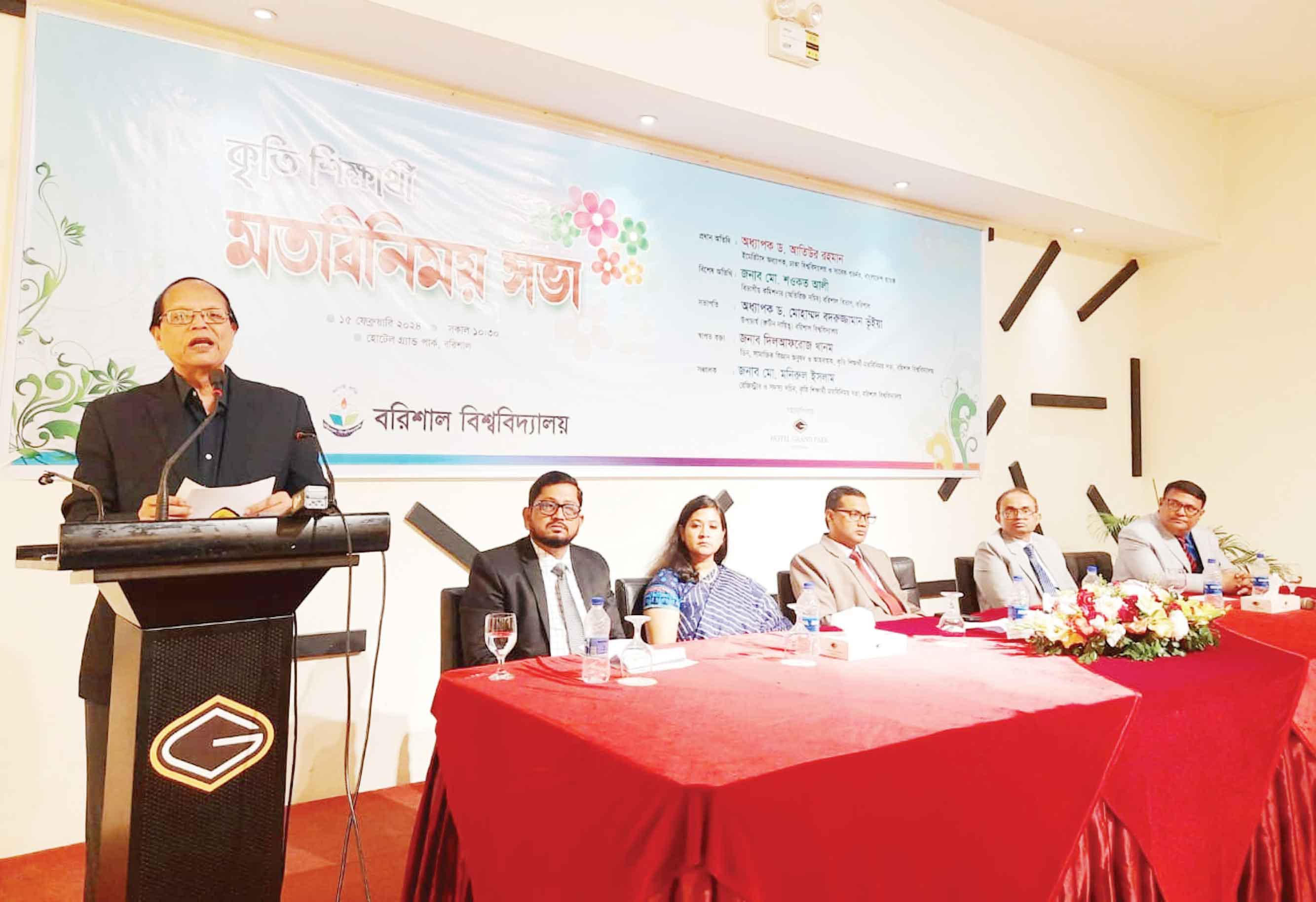 'মেধাকে স্বীকৃতি দেওয়া মানে মেধাবী গড়ে তোলার প্রয়াস'