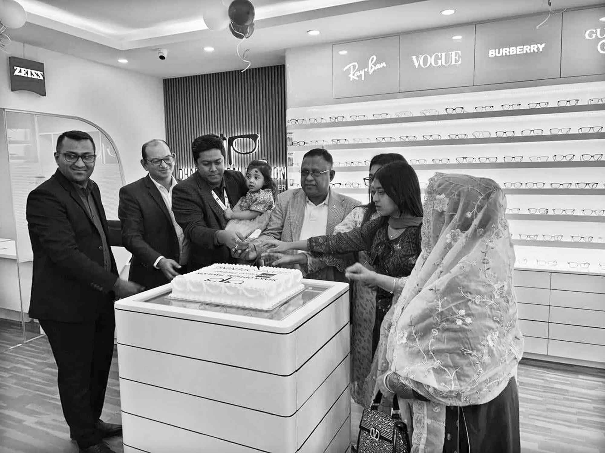 ঢাকা অপটিক্যাল প্যাভিলিয়ন জার্মান ব্র্যান্ড জেইসের ভিশন পার্টনারশিপের যাত্রা