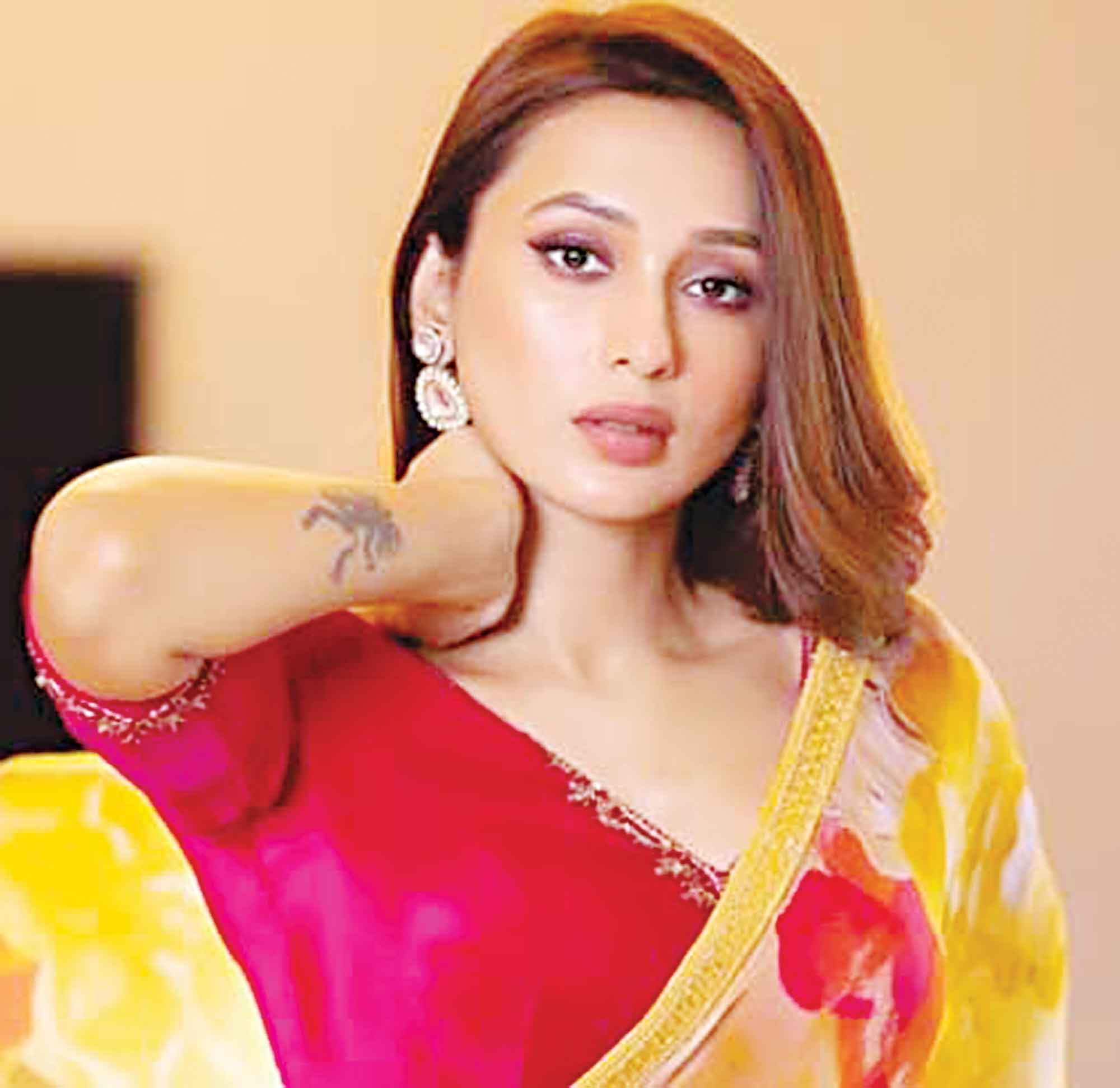সবচেয়ে বেশি দত্তক নিয়েছেন মিমি