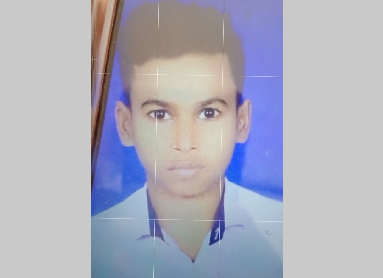 খেলার বল আনতে ছাদে উঠে প্রাণ গেল পলাশের 