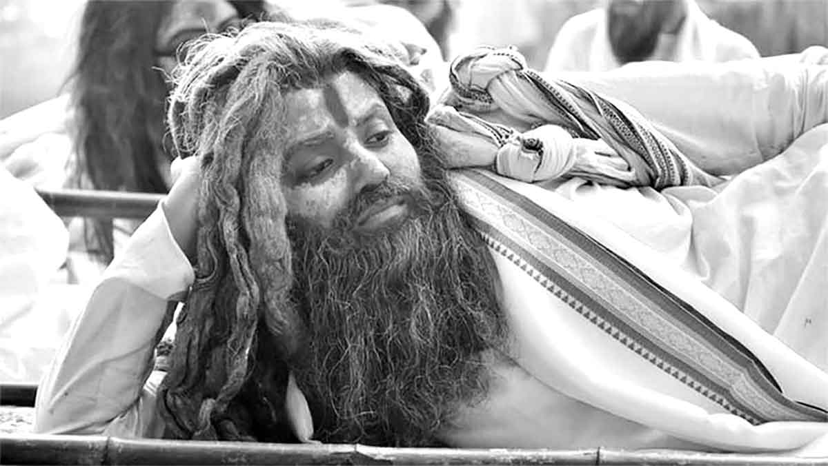 অদ্ভুত লুকে অণ্বেষা হাজরা