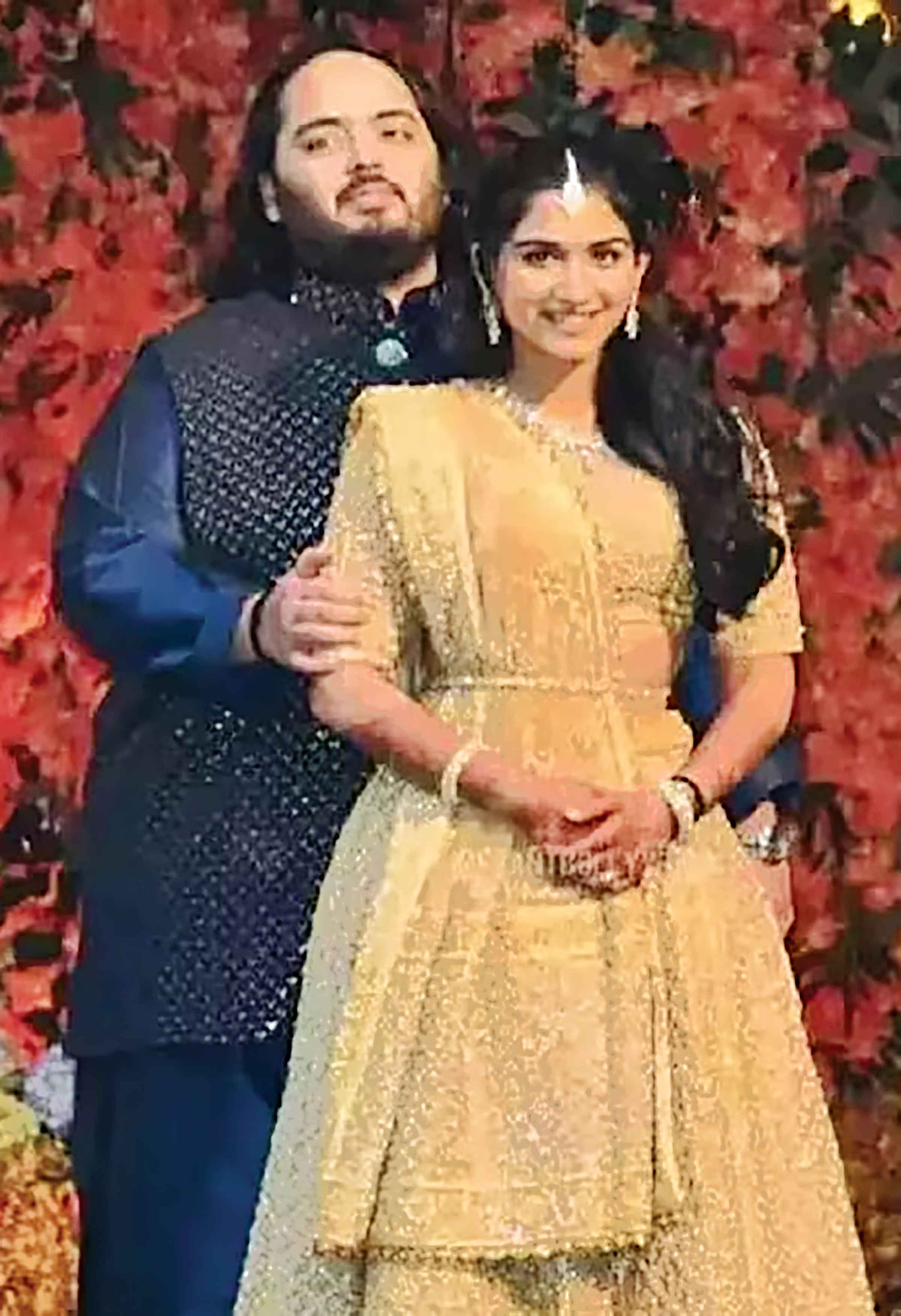 বিনোদন জগতের চাঁদের হাট!