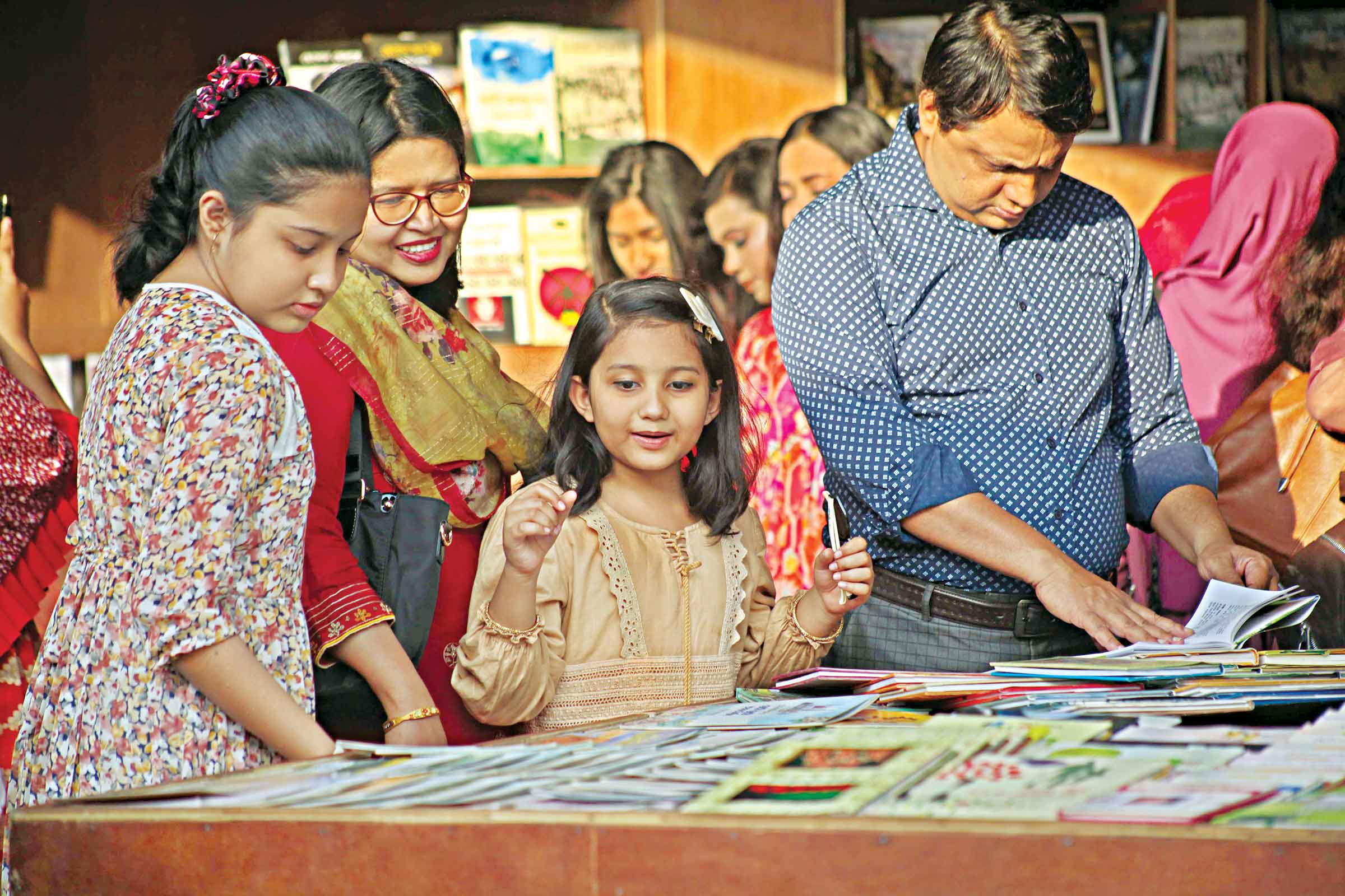 বইমেলার সময় বাড়ল দুই দিন
