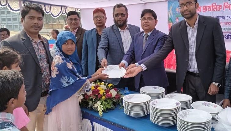 নীলফামারীতে জাতীয় প্রাথমিক শিক্ষা পদক প্রতিযোগিতা ও পুরস্কার বিতরণী