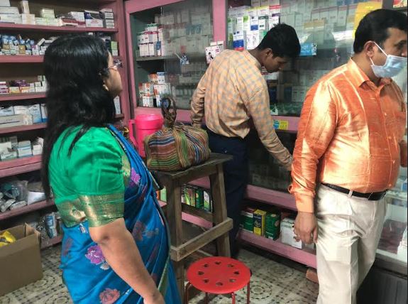 হাতিয়ায় ভ্রাম্যমাণ আদালত কর্তৃক তিন ওষুধ দোকানীকে জরিমানা
