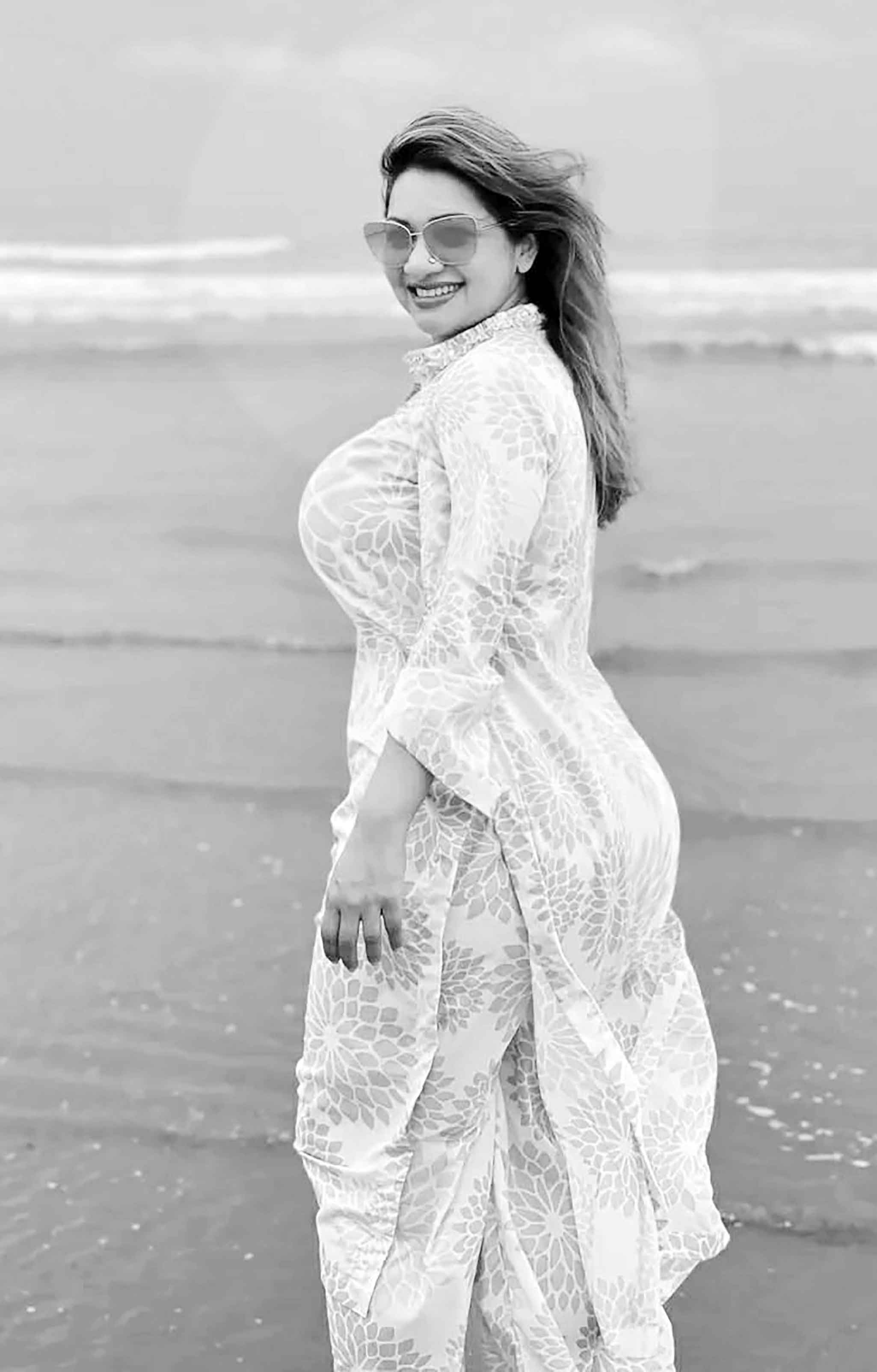 এবার সংসদ সদস্য ফেরদৌসের সঙ্গে আঁখি