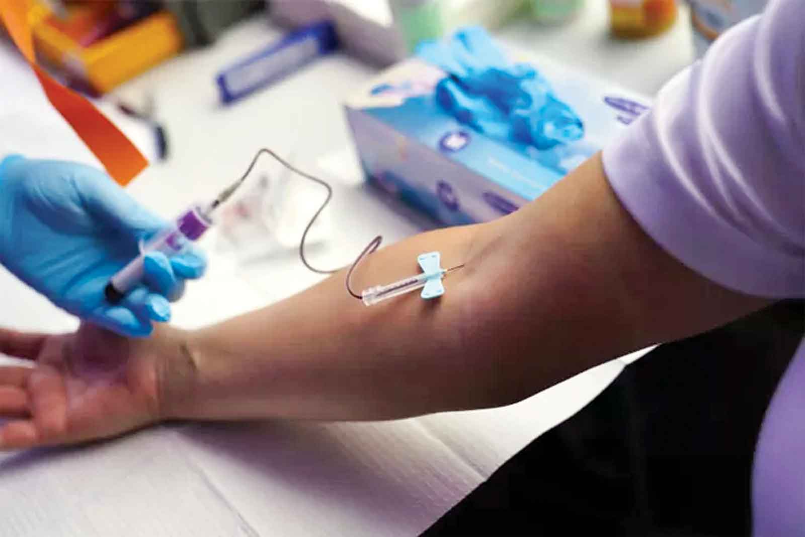 চিকিৎসা ব্যয়ের ৪০% দালালদের পকেটে