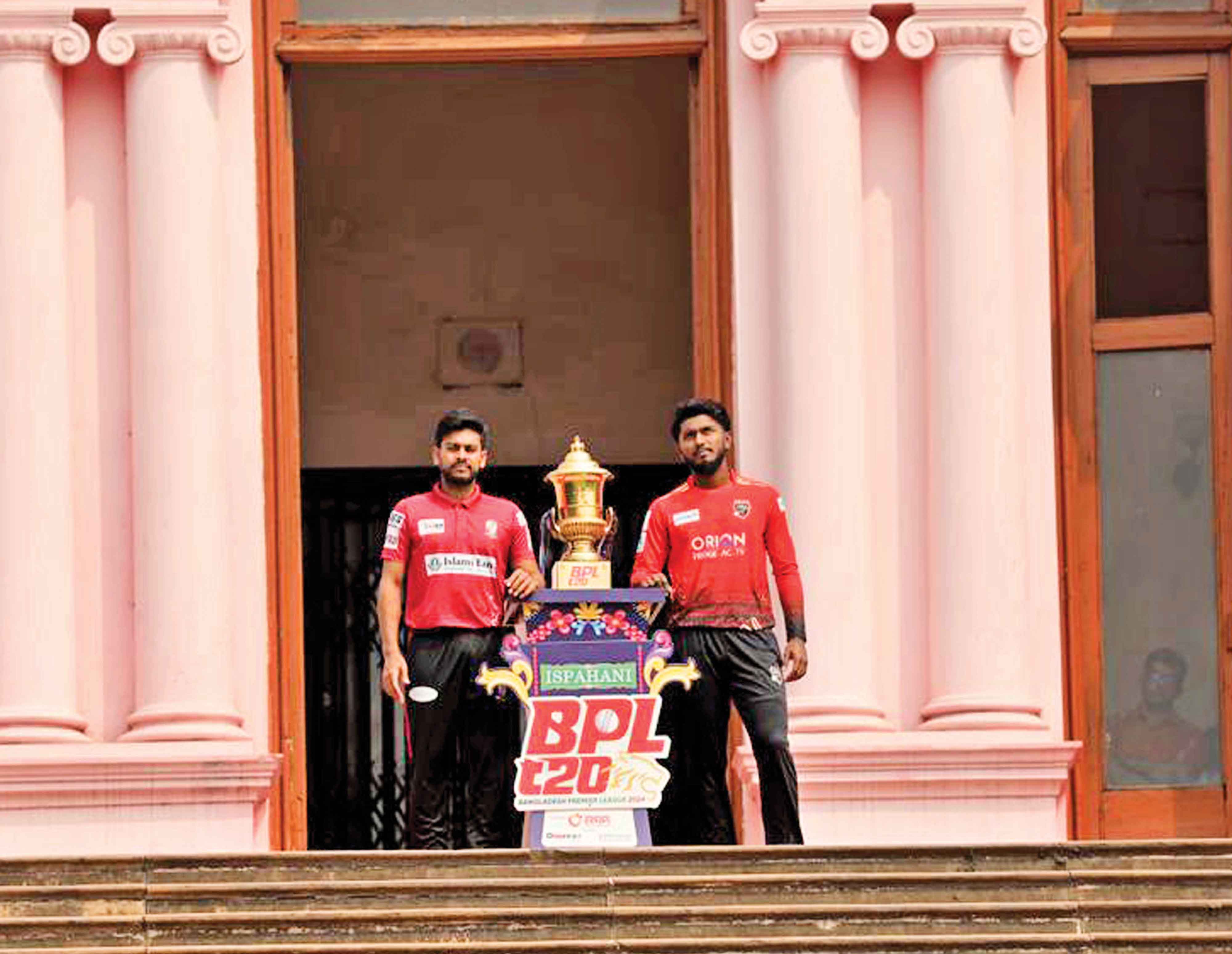 কুমিলস্নার হ্যাটট্রিক শিরোপার স্বপ্ন ভেঙে দিতে চায় বরিশাল