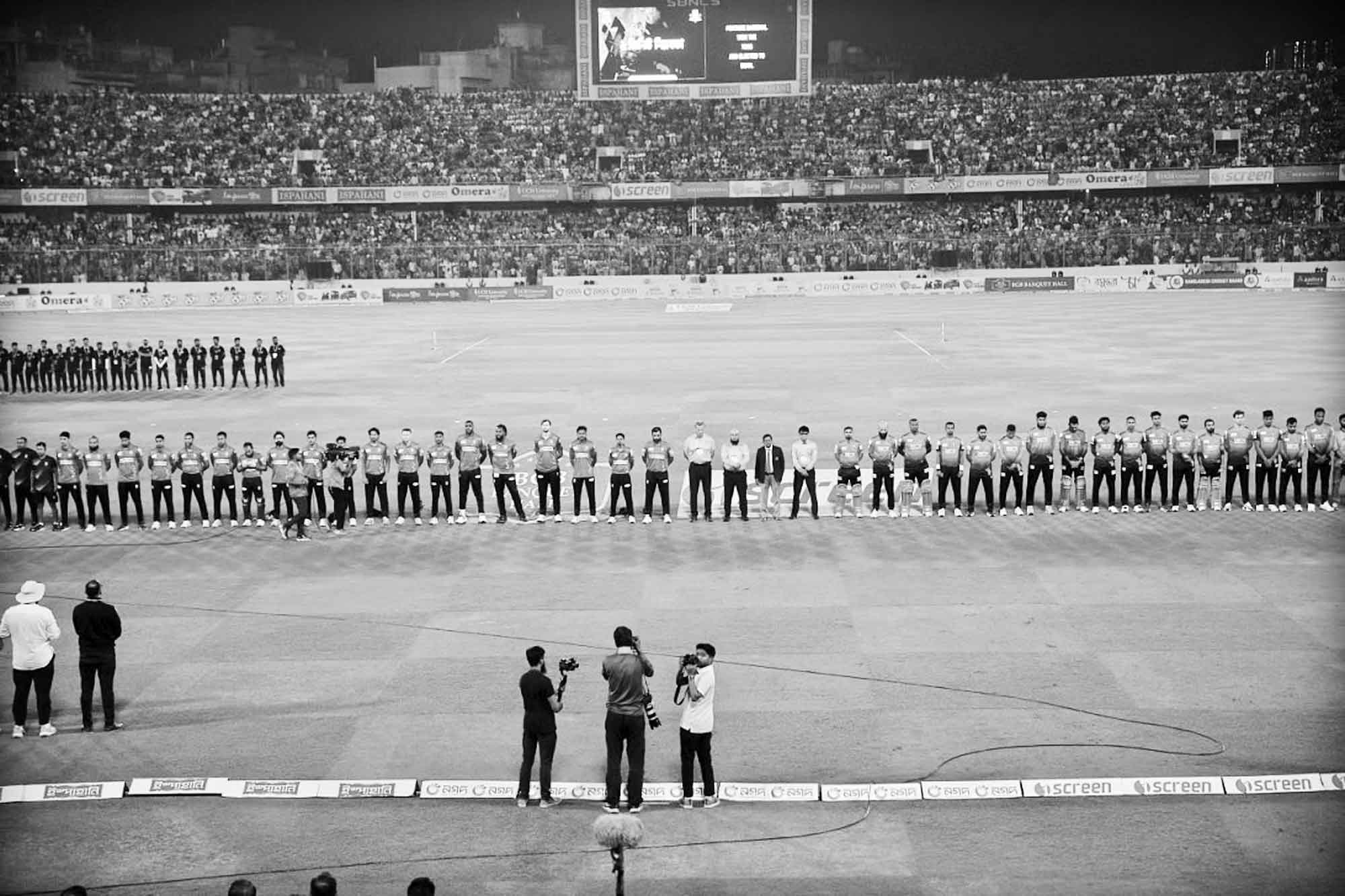 ফাইনালে কালোবাজারিদের দৌরাত্ম্য