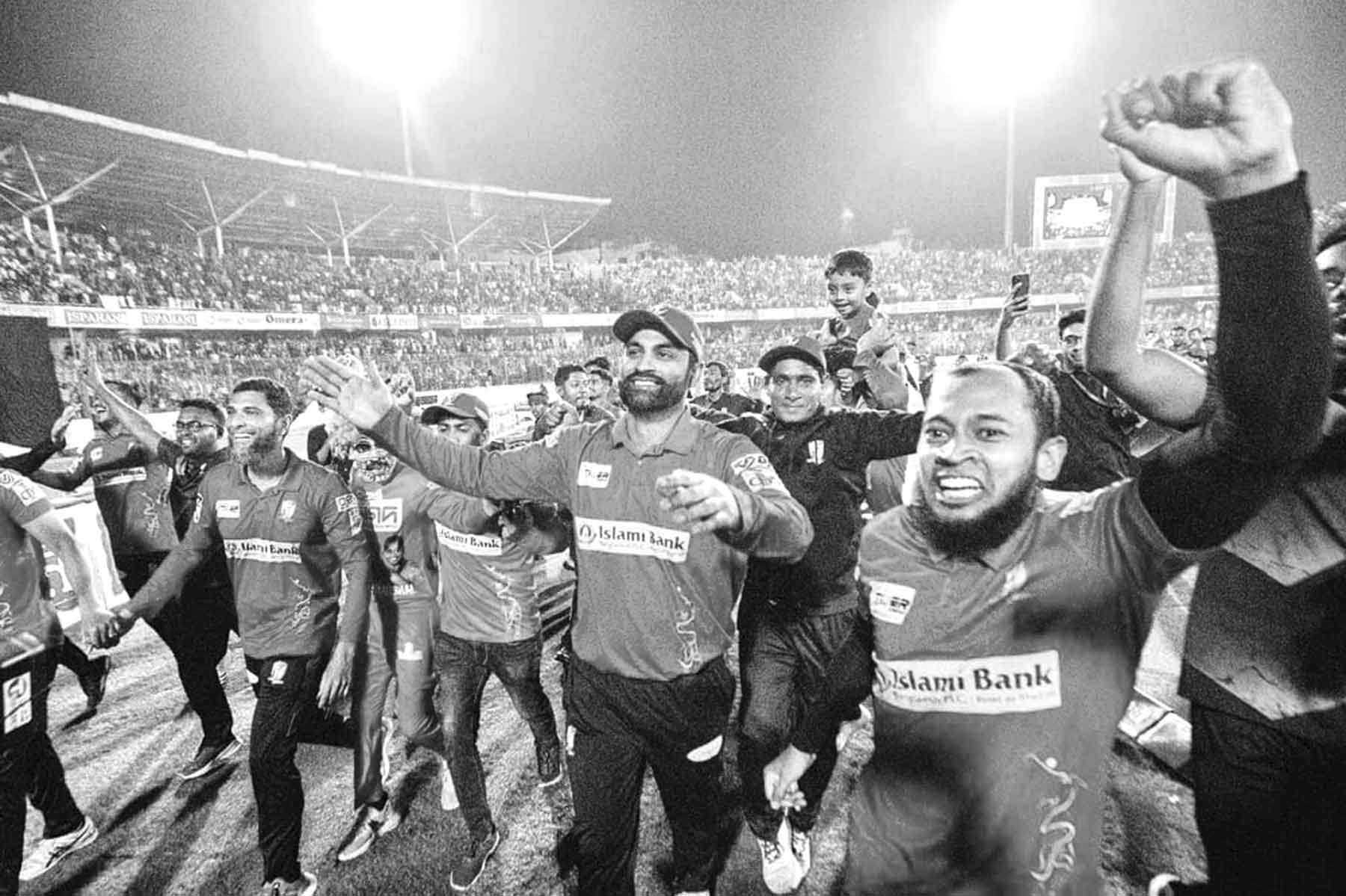 অনেক কিছু ঠিক হলেই আন্তর্জাতিক ক্রিকেটে ফিরবেন তামিম!