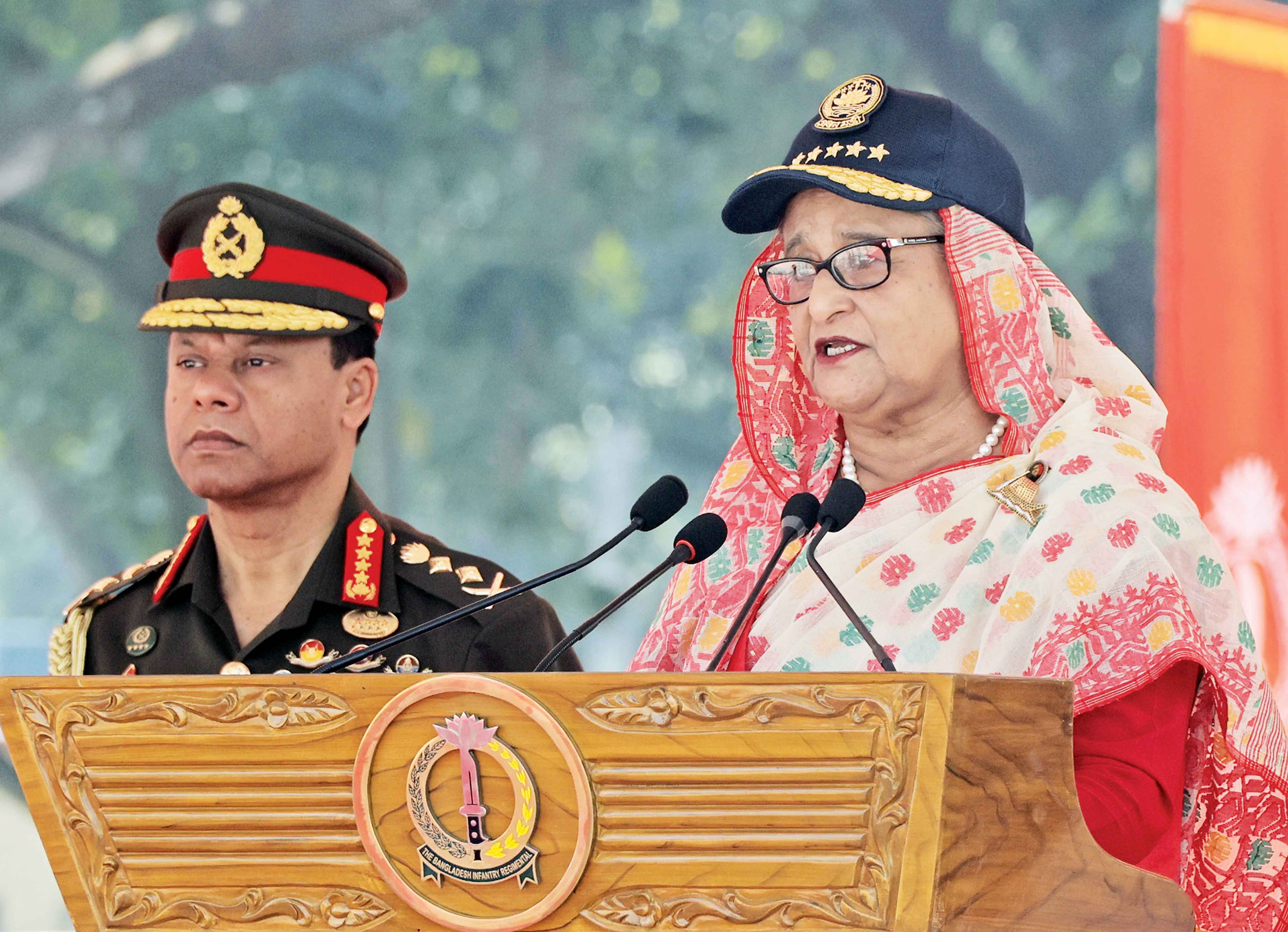 হুমকি মোকাবিলায় সেনাবাহিনীকে প্রস্তুত থাকতে হবে : প্রধানমন্ত্রী