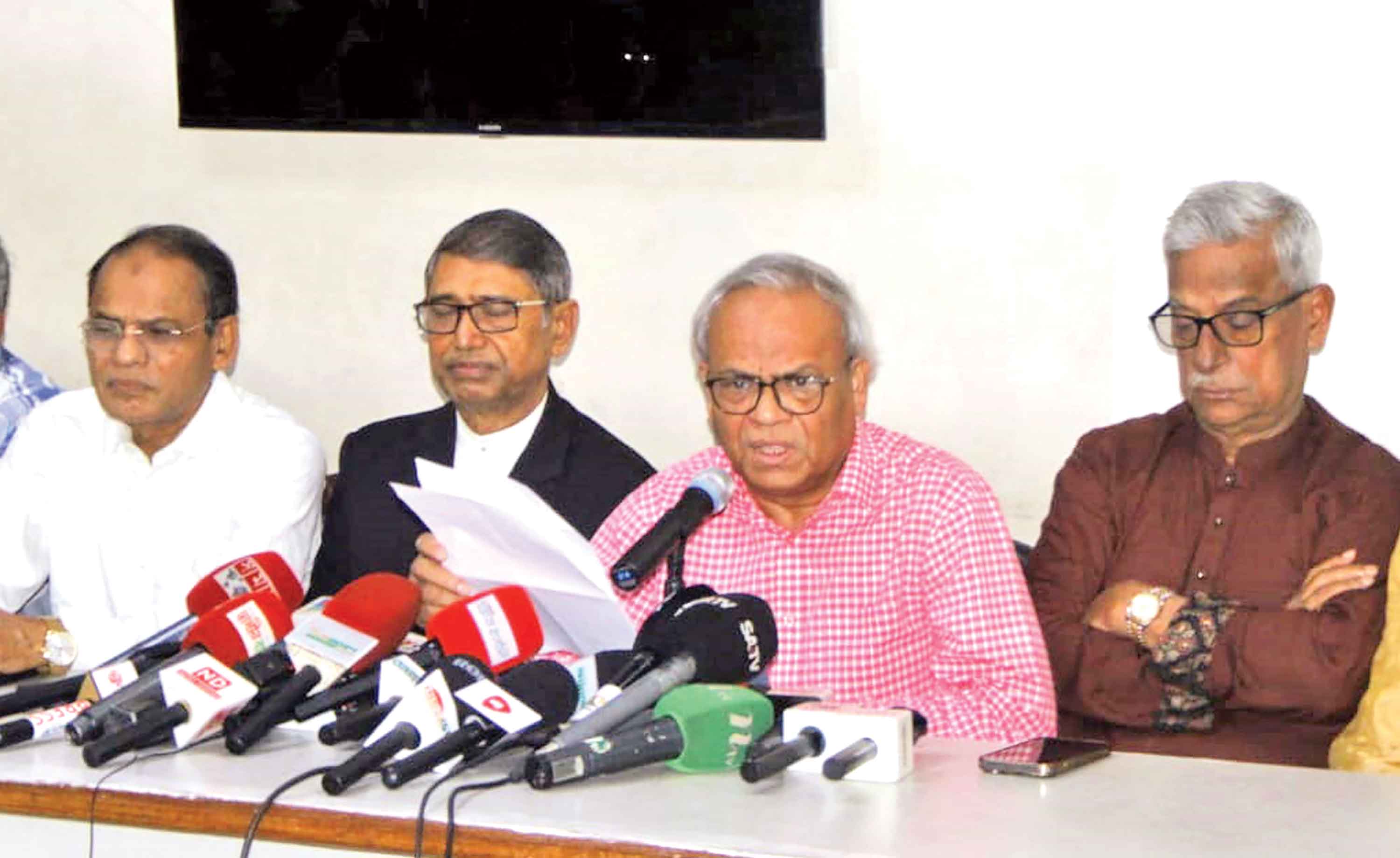 আ'লীগ বিদেশি প্রভুদের দ্বারে দ্বারে ঘুরছে :রিজভী