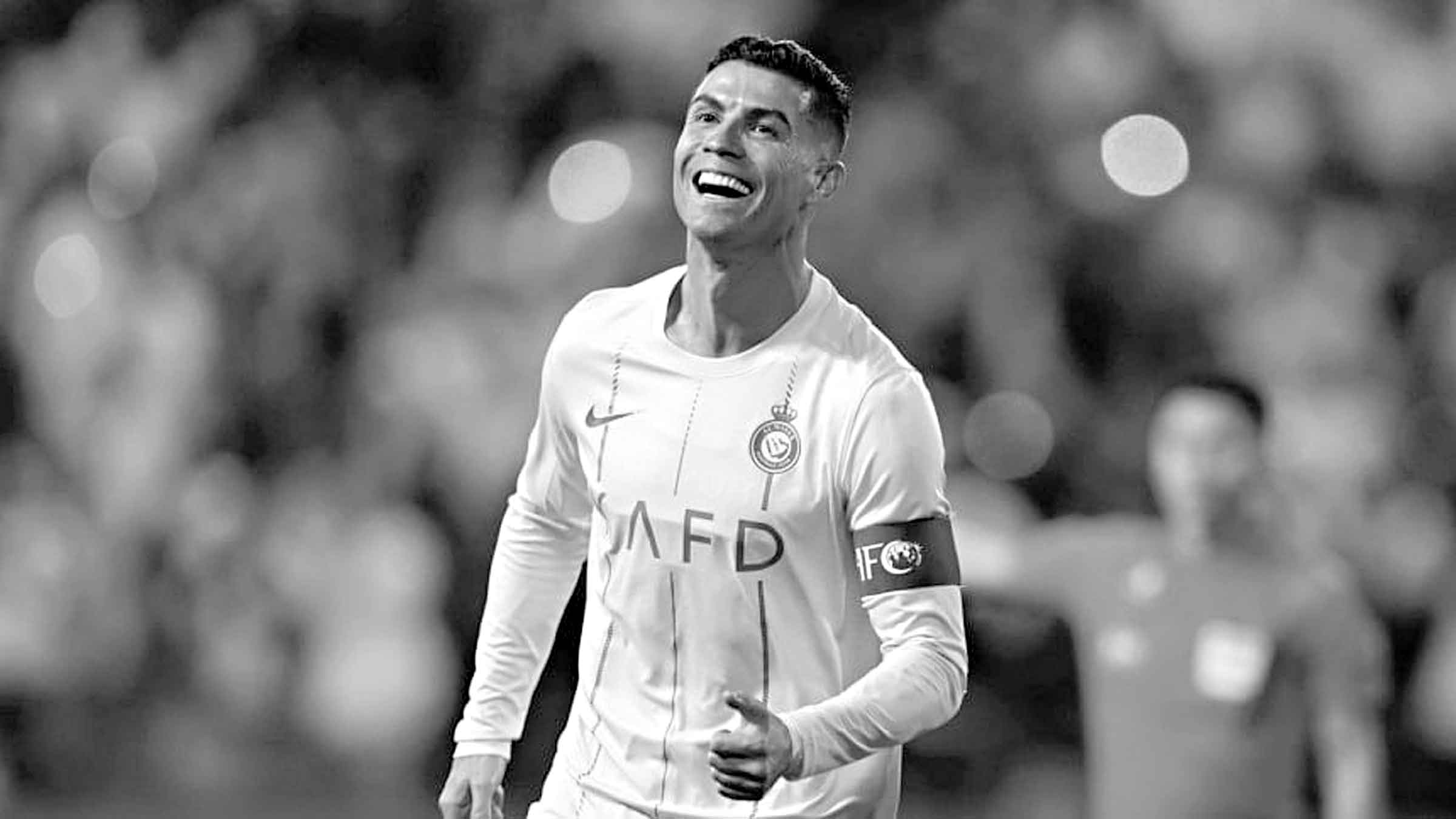 মেসির কবল থেকে রেহাই নেই রোনালদোর
