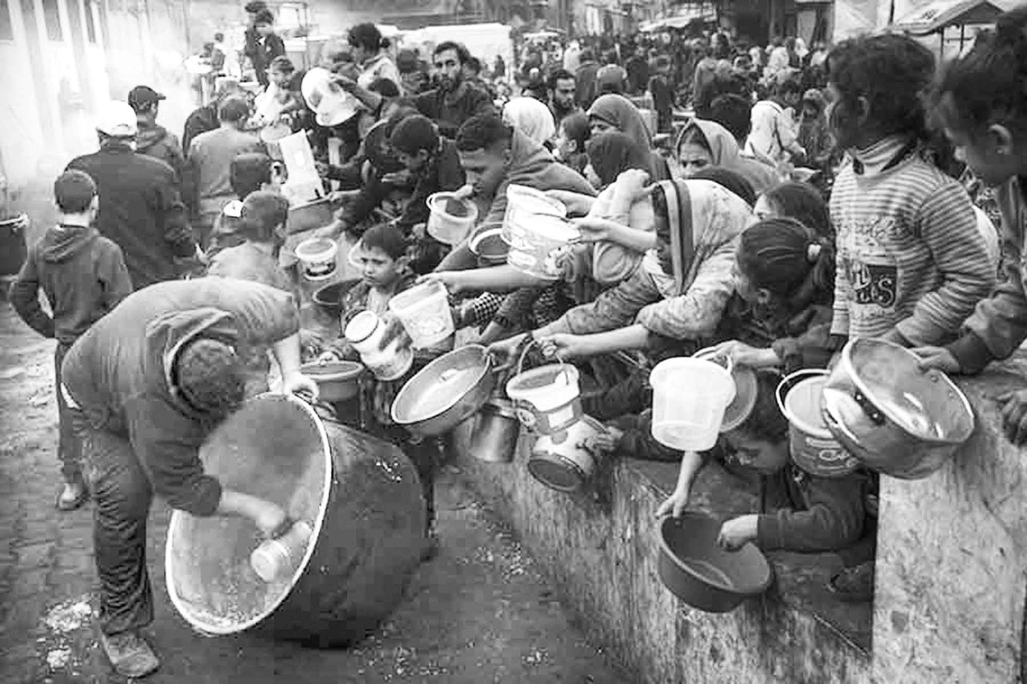 অনাহারে মারা যাচ্ছে গাজার শিশুরা