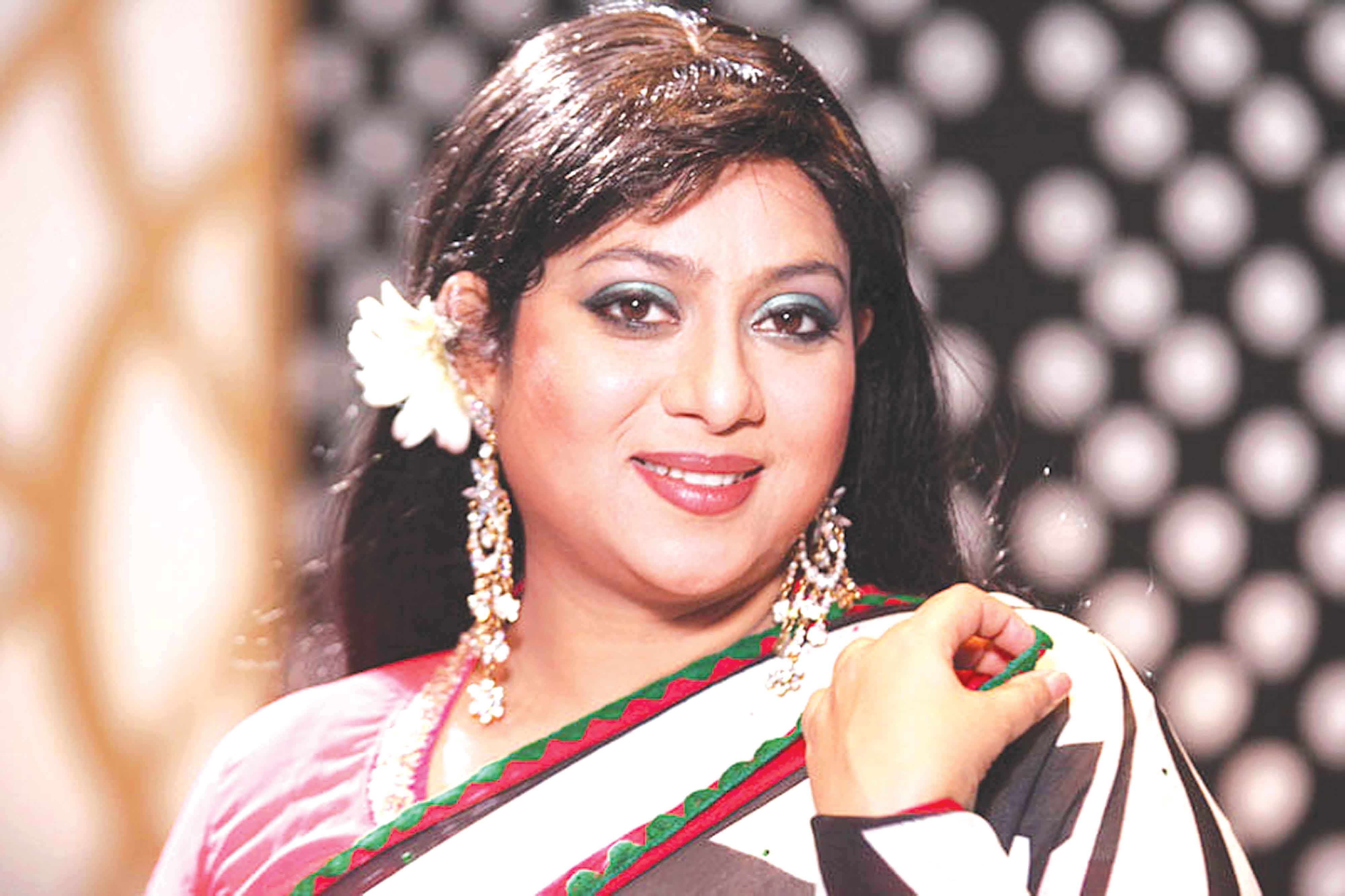 ফের ফেরার পিপাসায় শাবনূর