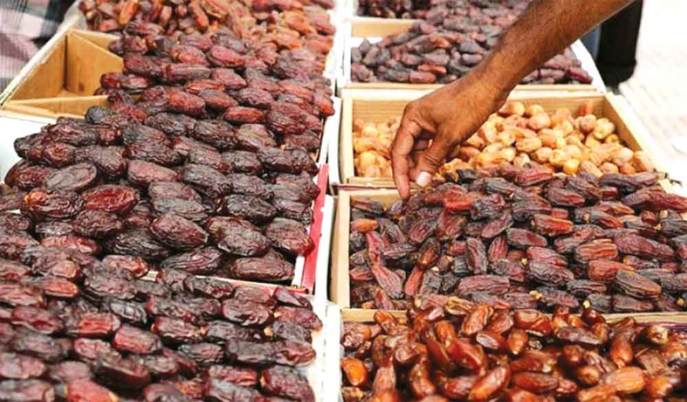 রোজার আগে খেজুরের বাজার অস্থির