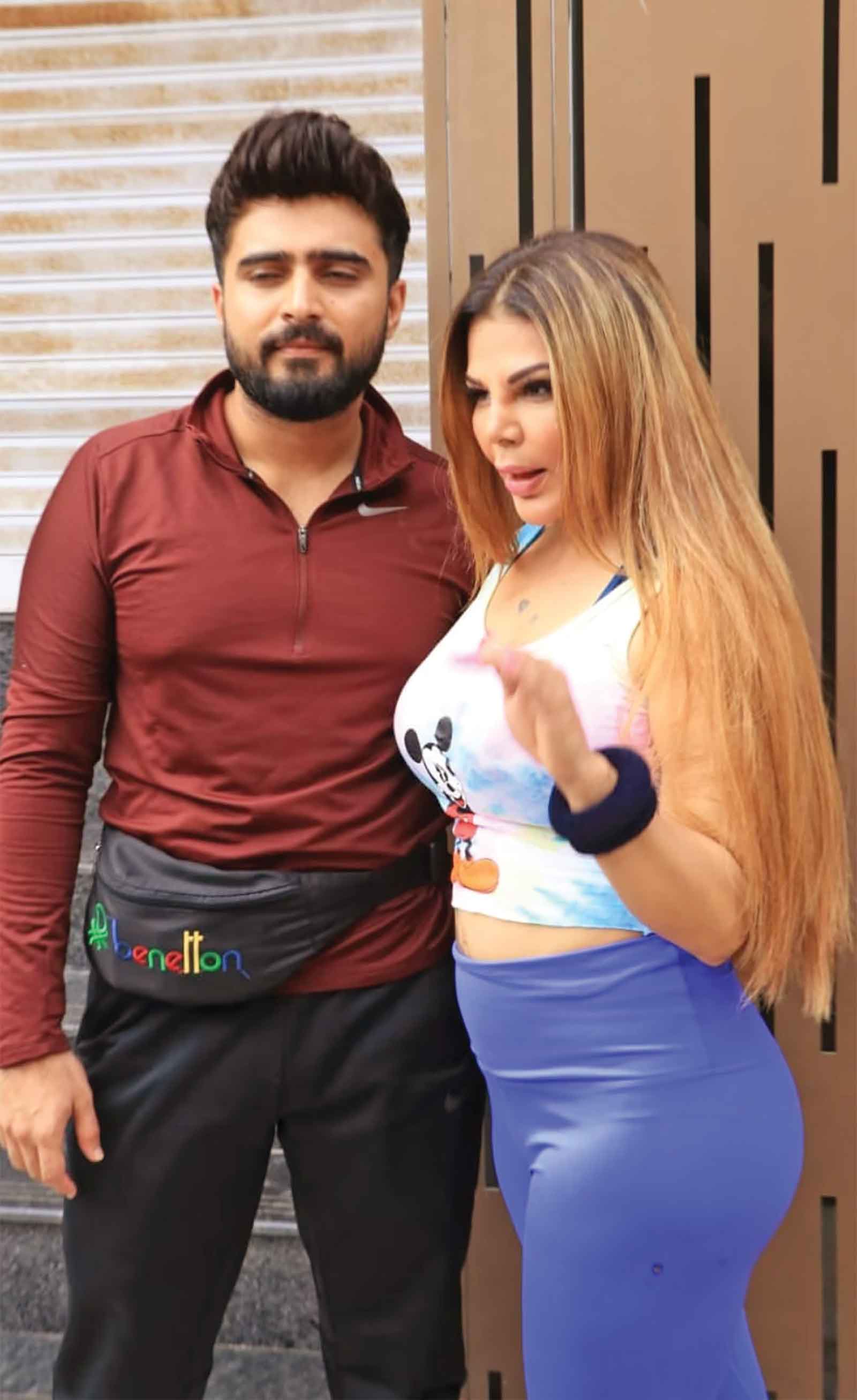 ফের বিয়ে করলেন আদিল খেপলেন রাখি