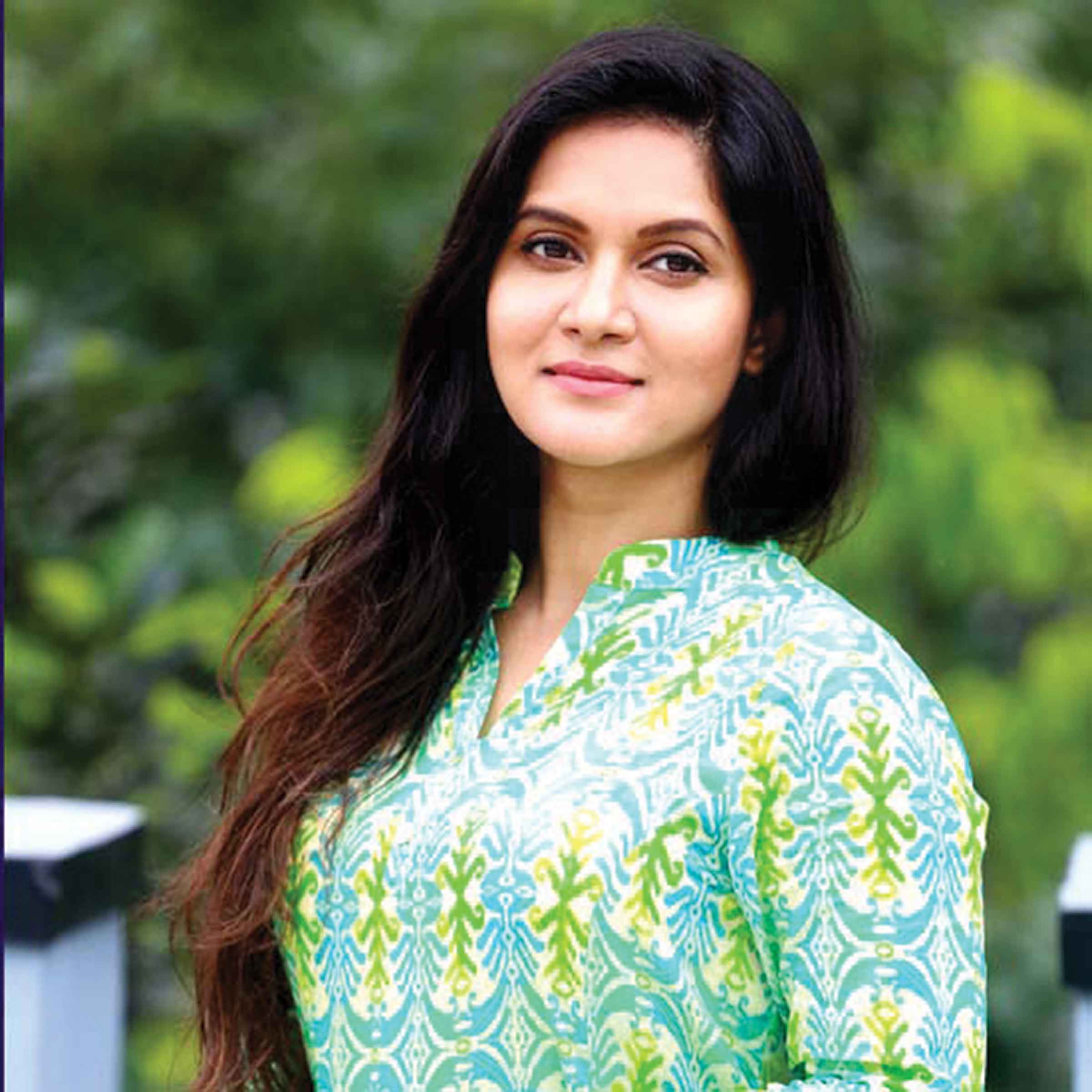মিথিলায় মুগ্ধ পরিচালক অনির্বাণ চক্রবর্তী