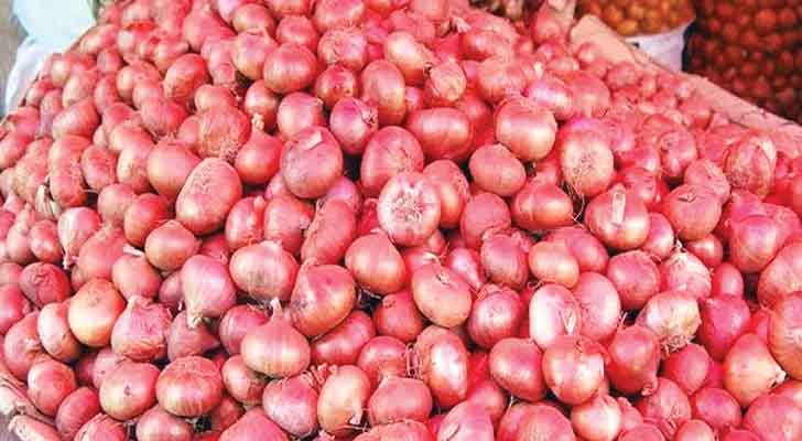 ভারত থেকে পেঁয়াজ না আসায় অস্থির বাজার
