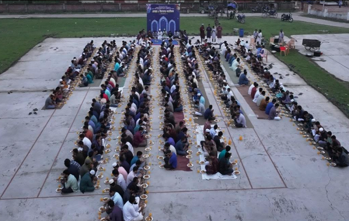 বাকৃবিতে ৬ শতাধিক শিক্ষার্থীর গণ ইফতার