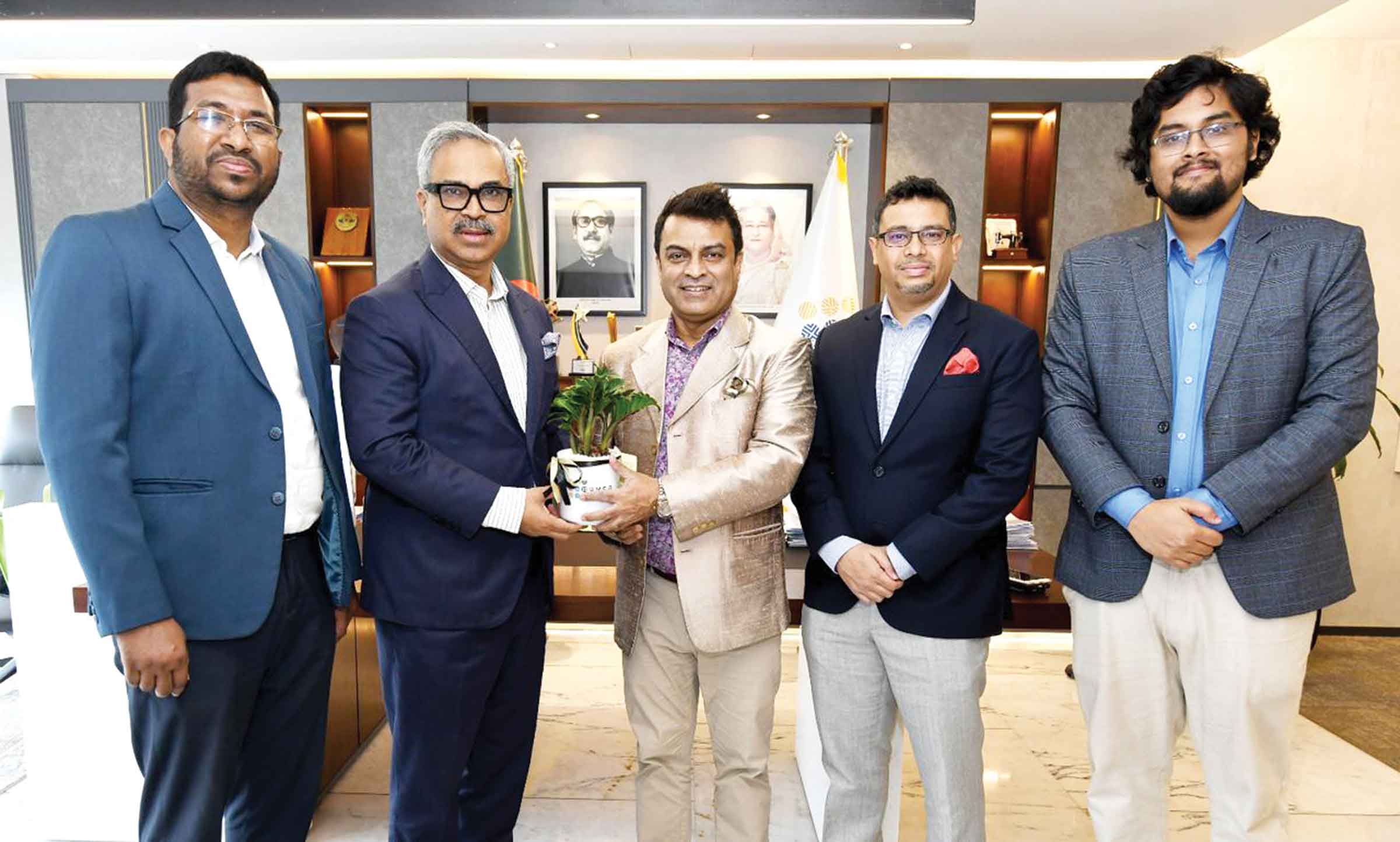বিজিএমইএ নবনির্বাচিত সভাপতিকে অভিনন্দন