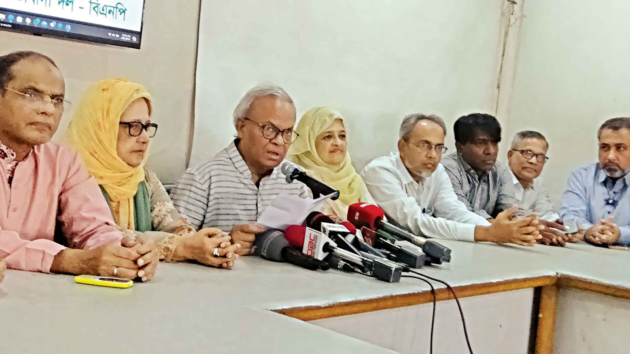 বিএনপির শীর্ষ নেতাদের নিয়ে অপপ্রচার চালানো হচ্ছে অভিযোগ রিজভীর